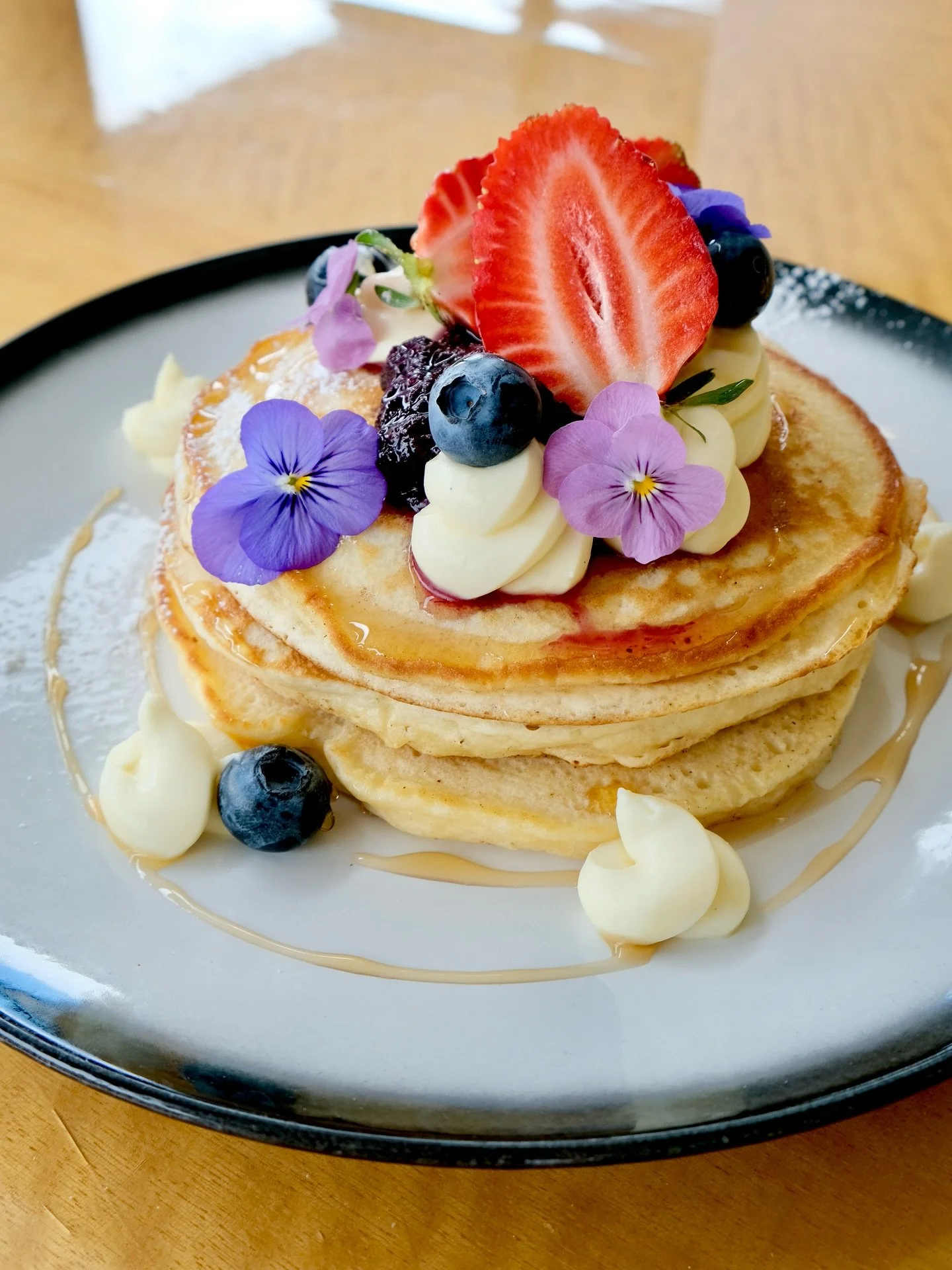 A few favourites from a content shoot packed with colour, flavour, good vibes and sweet treats for Hummingbird Busselton! 

Because great food deserves great content, and this shoot delivered - peaked your interest? Check out there socials to see mor