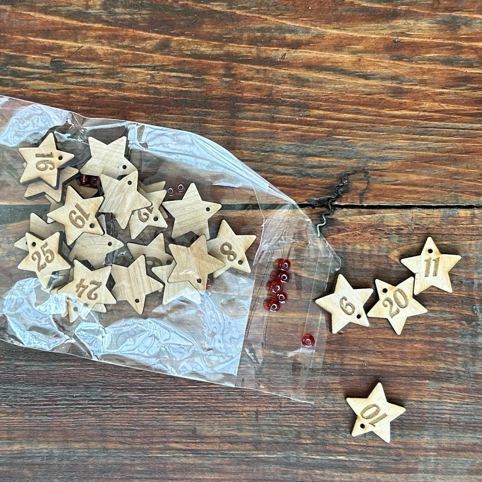HolidayCountdownTree_Buttons.jpg