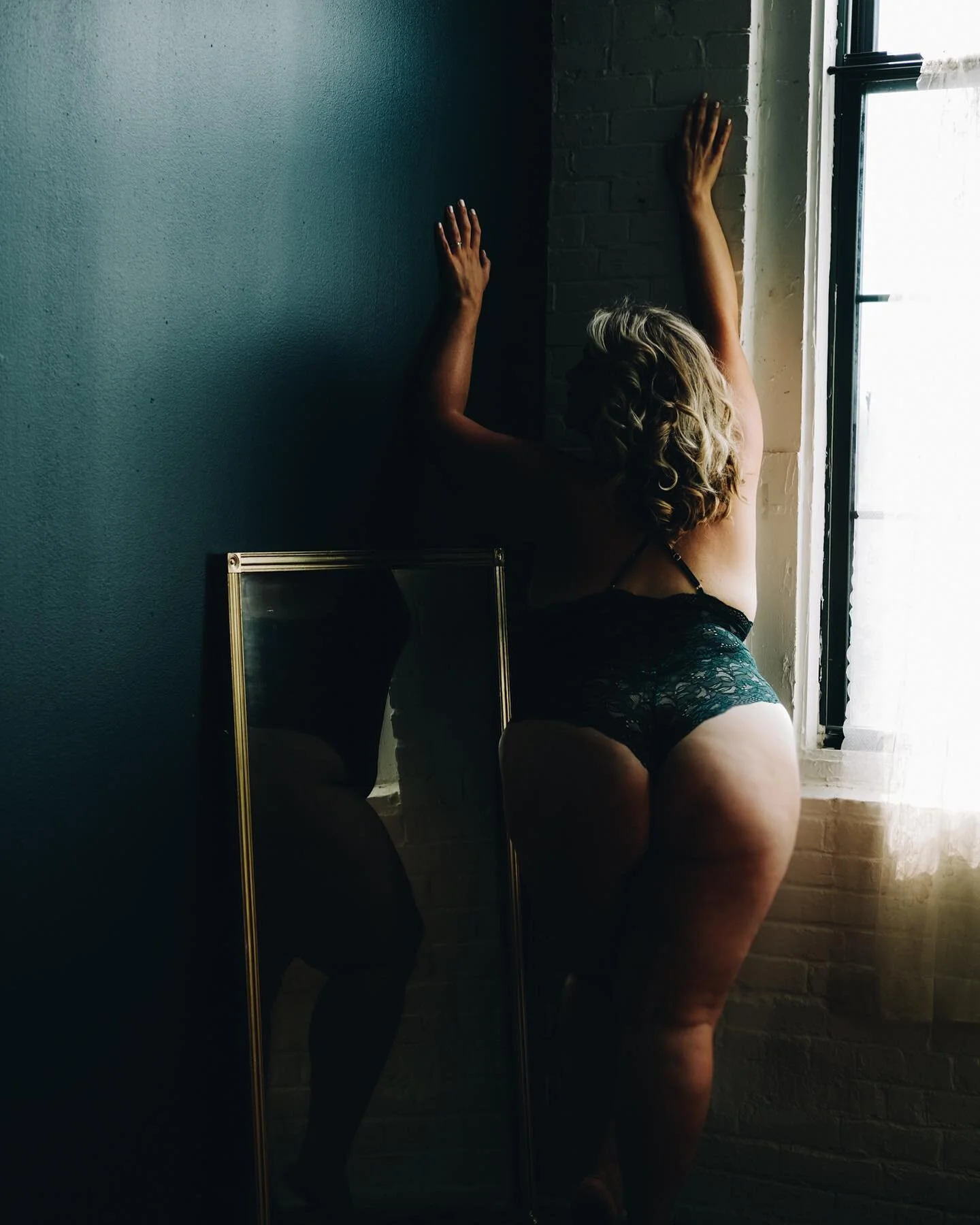 One of my favorite times of year is the Spring Equinox. It's one day of the year where day and night are equal in all parts of the world, and if you've been around my block for a minute you know that is my JAM.
&bull;
This is a day where we get a pee
