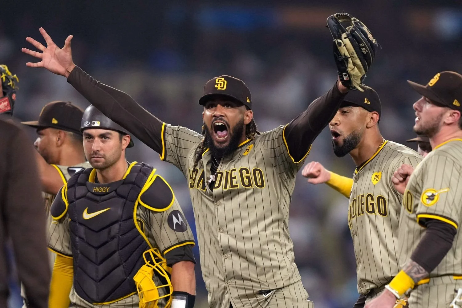 18 - Padres Dodgers Baseball - 24f8a393-88f7-4663-afe0-03f76fe7ed15.jpg