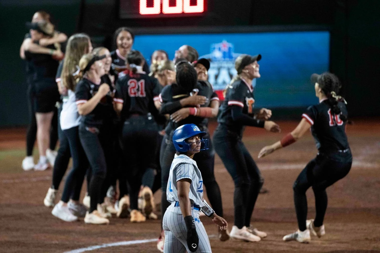 16 - Championship Lost - 6ad9b8a8-10a2-47b9-8933-2b5d2255aad9.jpg