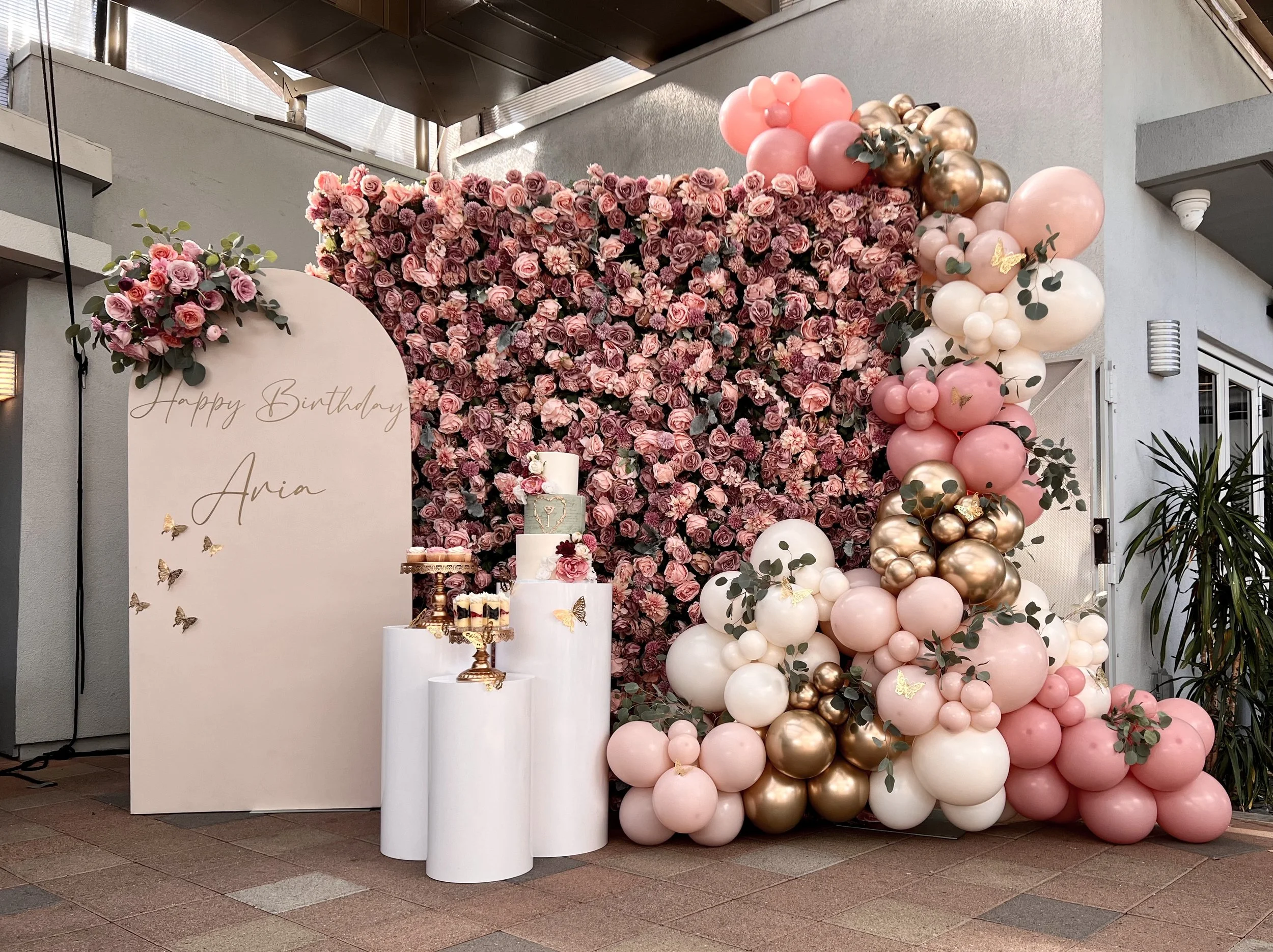 Balloons garlands near me Balloons Roseville — Posh fiesta Designs