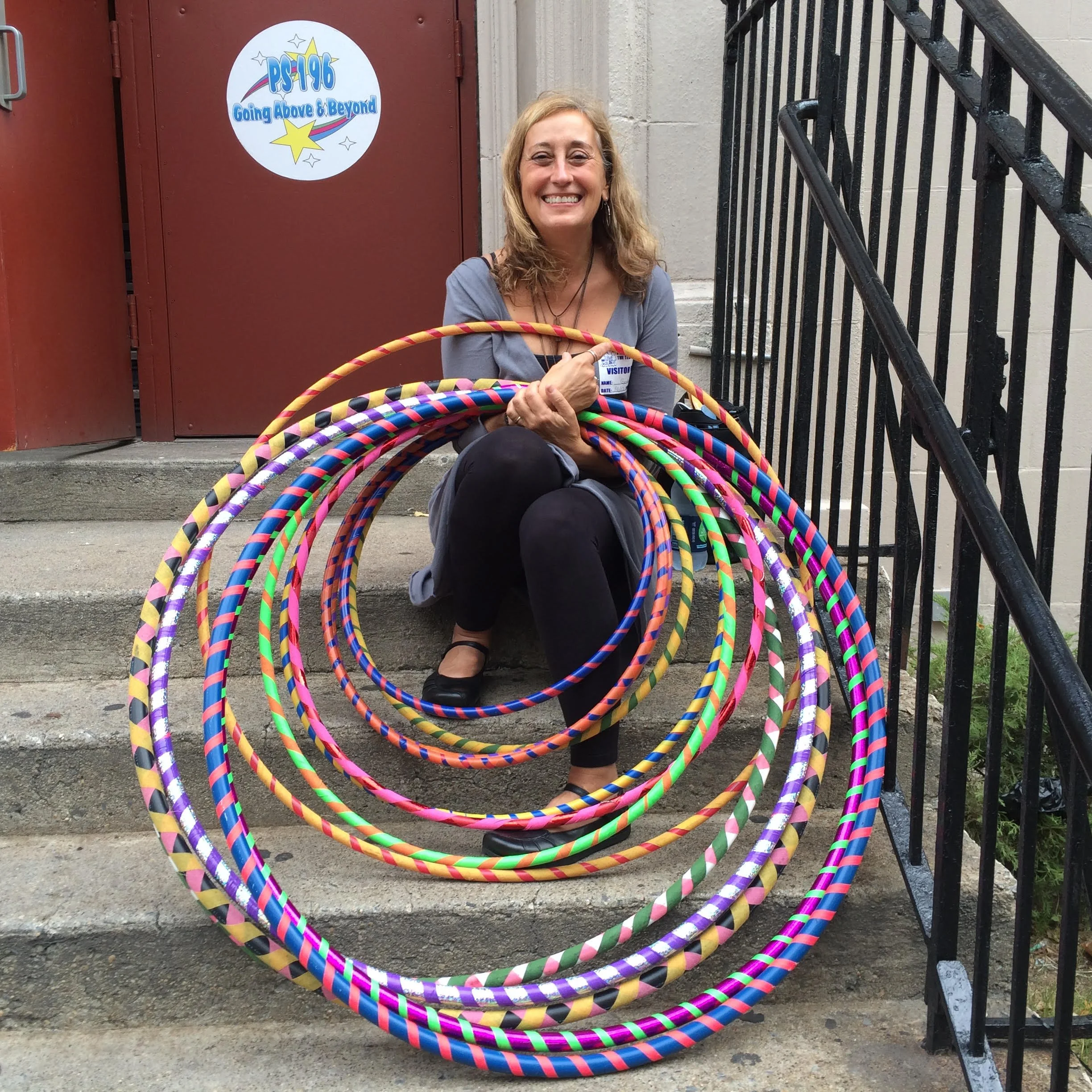 The Hula-Hoopin' Queen — Thelma Lynne Godin Books