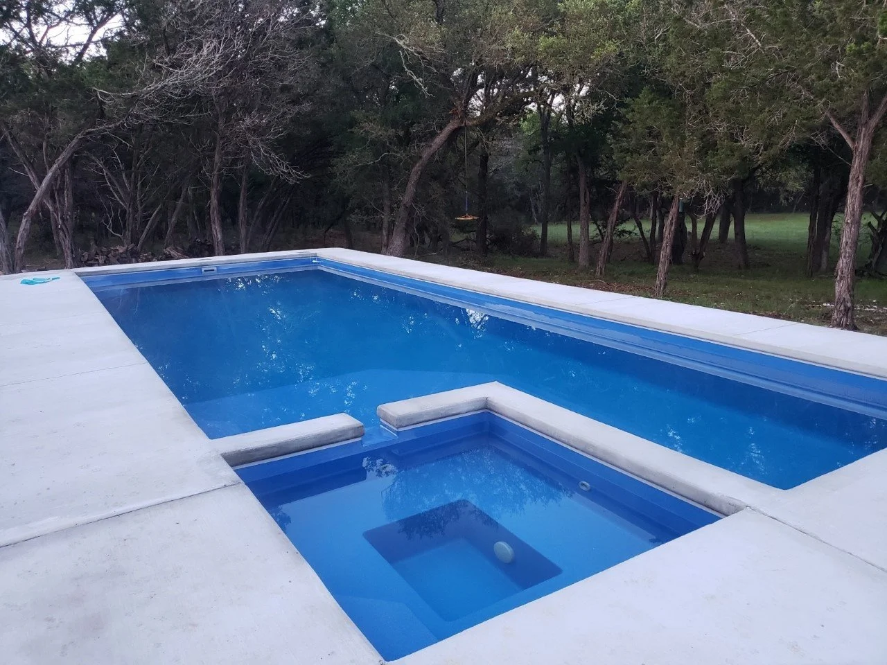Exploring the Best Coping Choices for Your Fiberglass Swimming Pool
