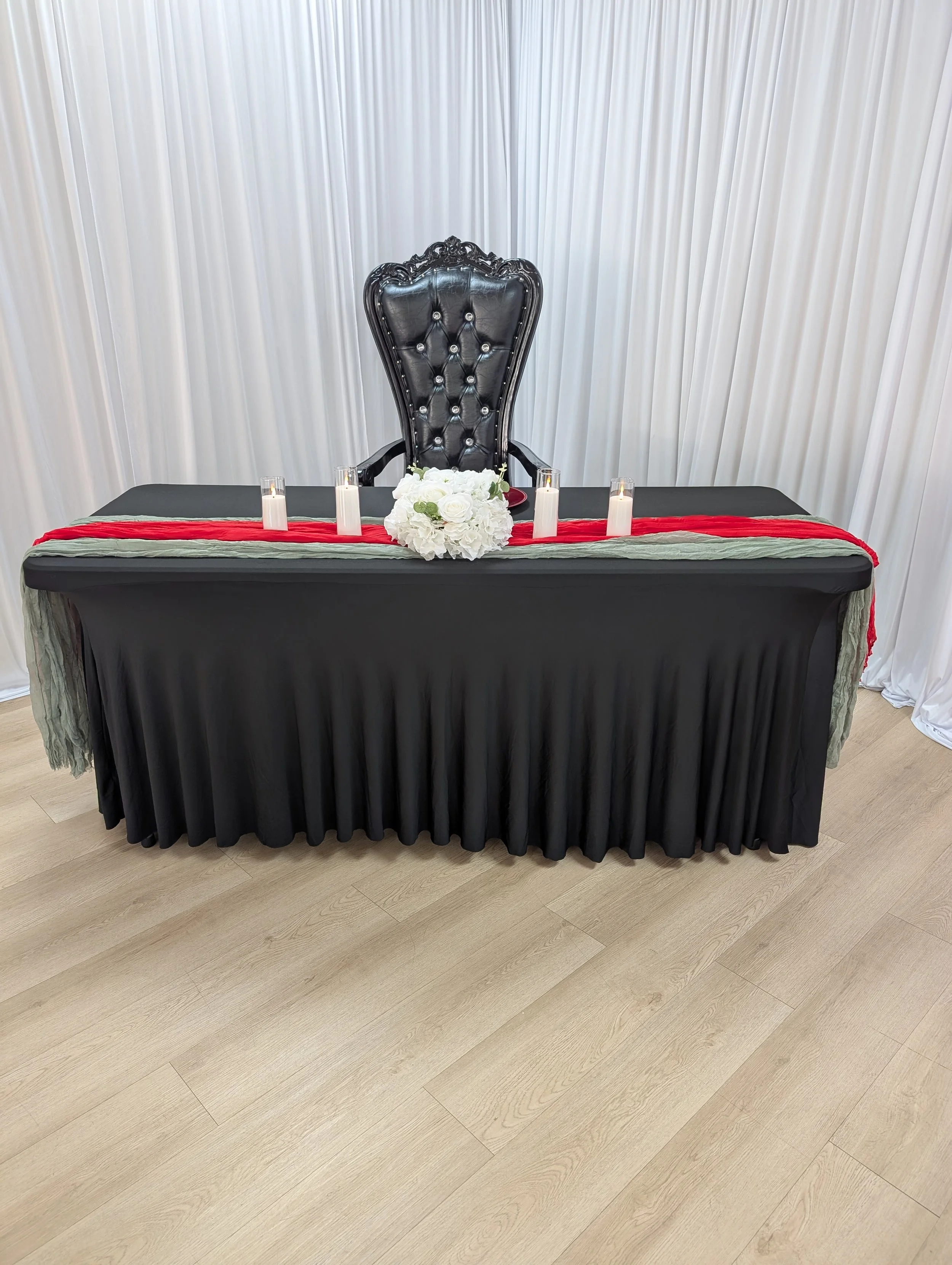 Head Table_Shaunda Miller.jpg