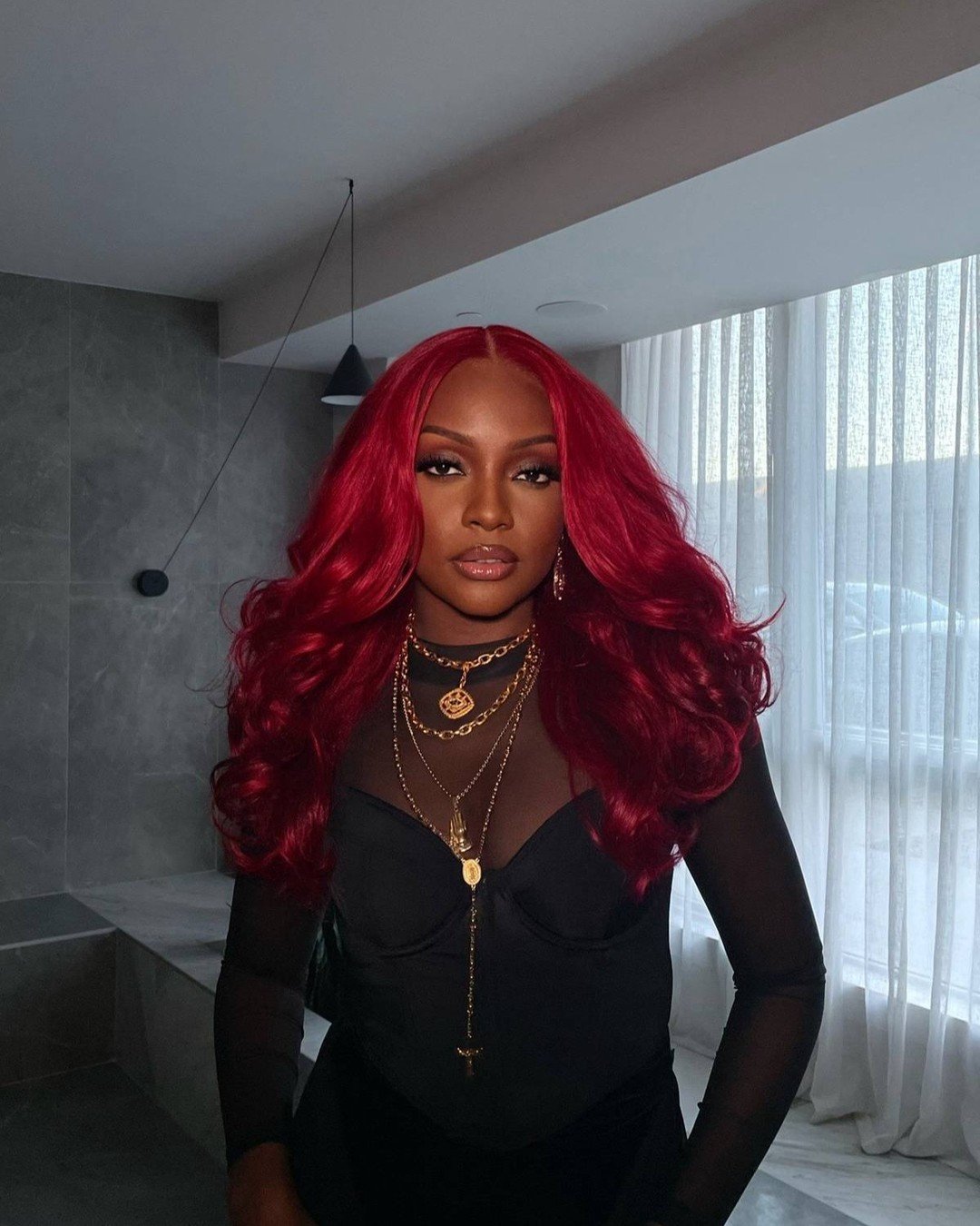 LAYERED, LOOSE WAVE STYLE 😍😍😍

Style 💕 ILLUZE 13X5 LACE SOLMINA
Color 💕 SPICY RED
Model 💕 @modelnehemie
.
.
.
.
.

#nutique #nutiquebrand #nutiquehair #newboutique #nutiquewig #blackbeauty #instahair #hairtok #wigtok #wig #wigs #wiglovers #wigs