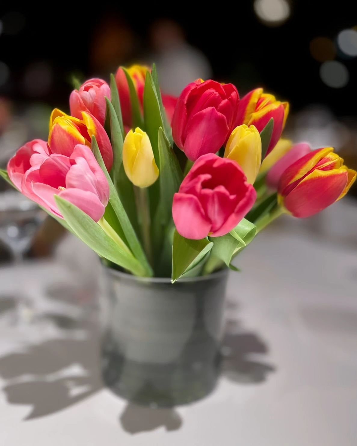Tulips by Brooklyn Flower Shop 🌷 for a private event @therivercafe 💙 

Contact us to learn more