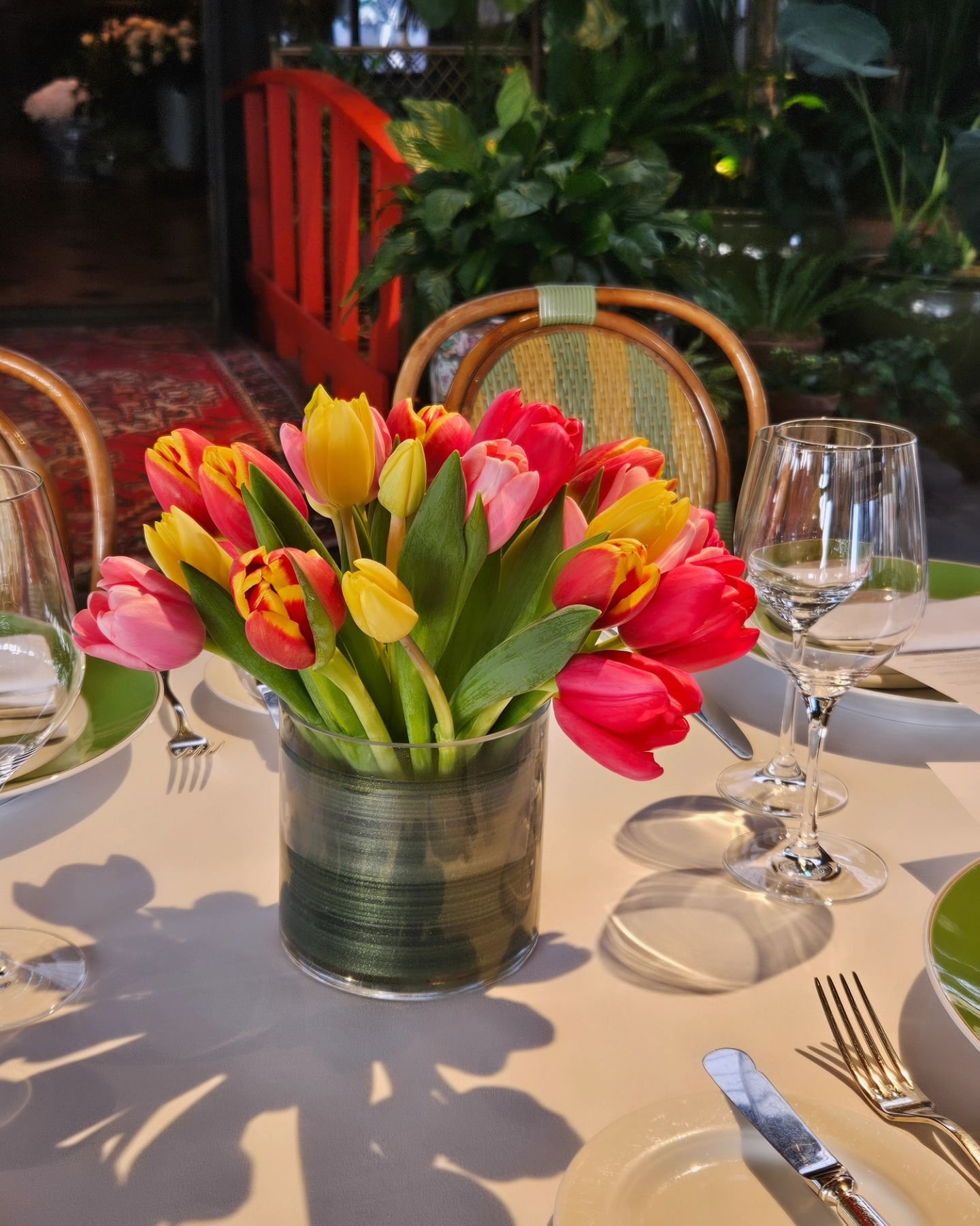 It's wedding season!

Our tulips took center stage a dinner party this spring at The River Caf&eacute; in Brooklyn, NY. 

What flowers will star at your event?

Hire Brooklyn Flower Shop to make your floral dreams come true ✨️