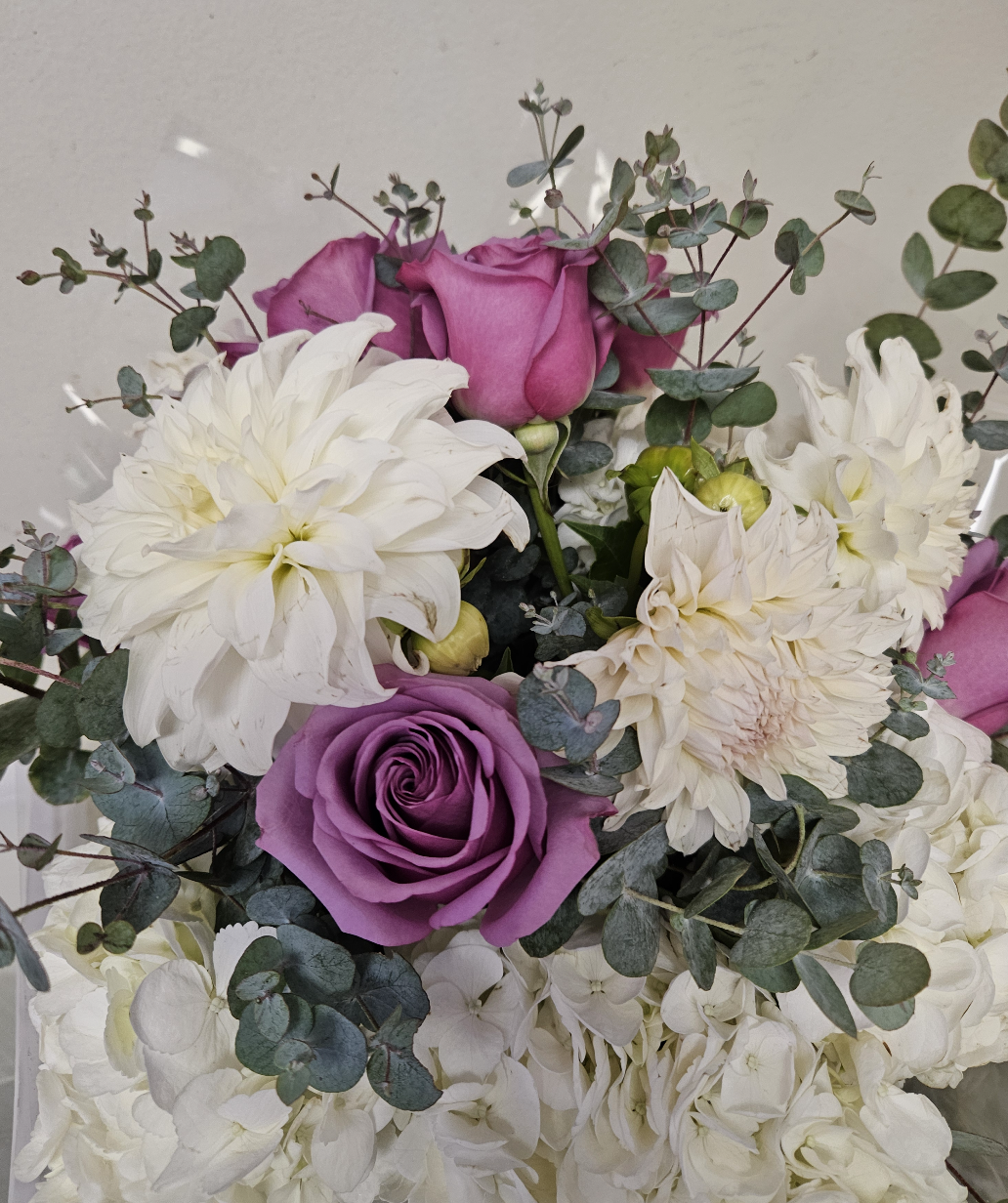 white_dahlias_purple_roses_delivery.png