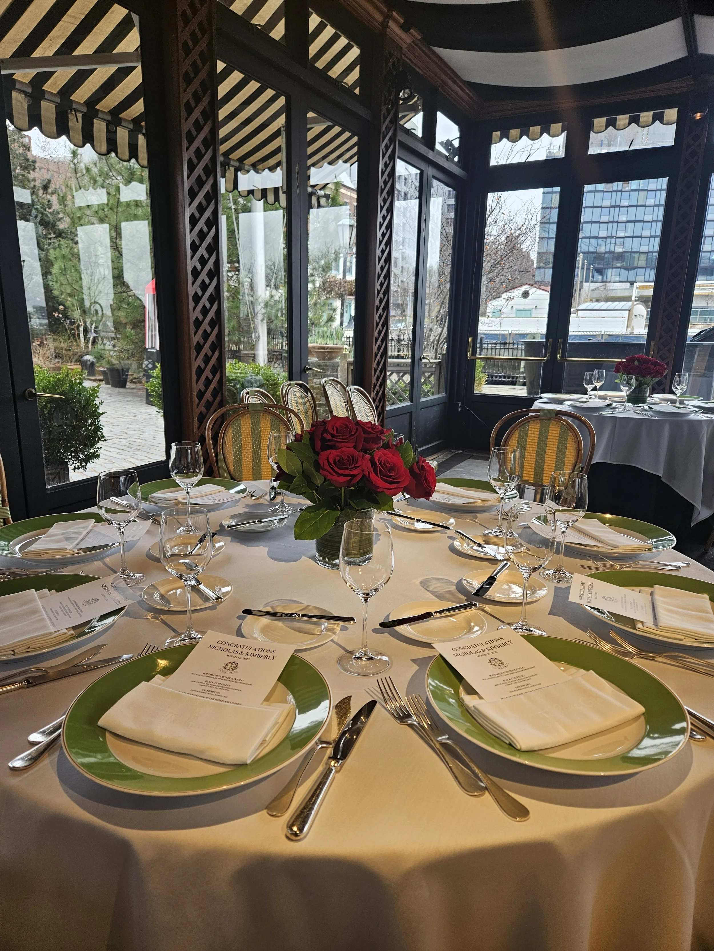 Brooklyn_Flower_Shop_Red_Roses_River_Cafe_Wedding.jpg