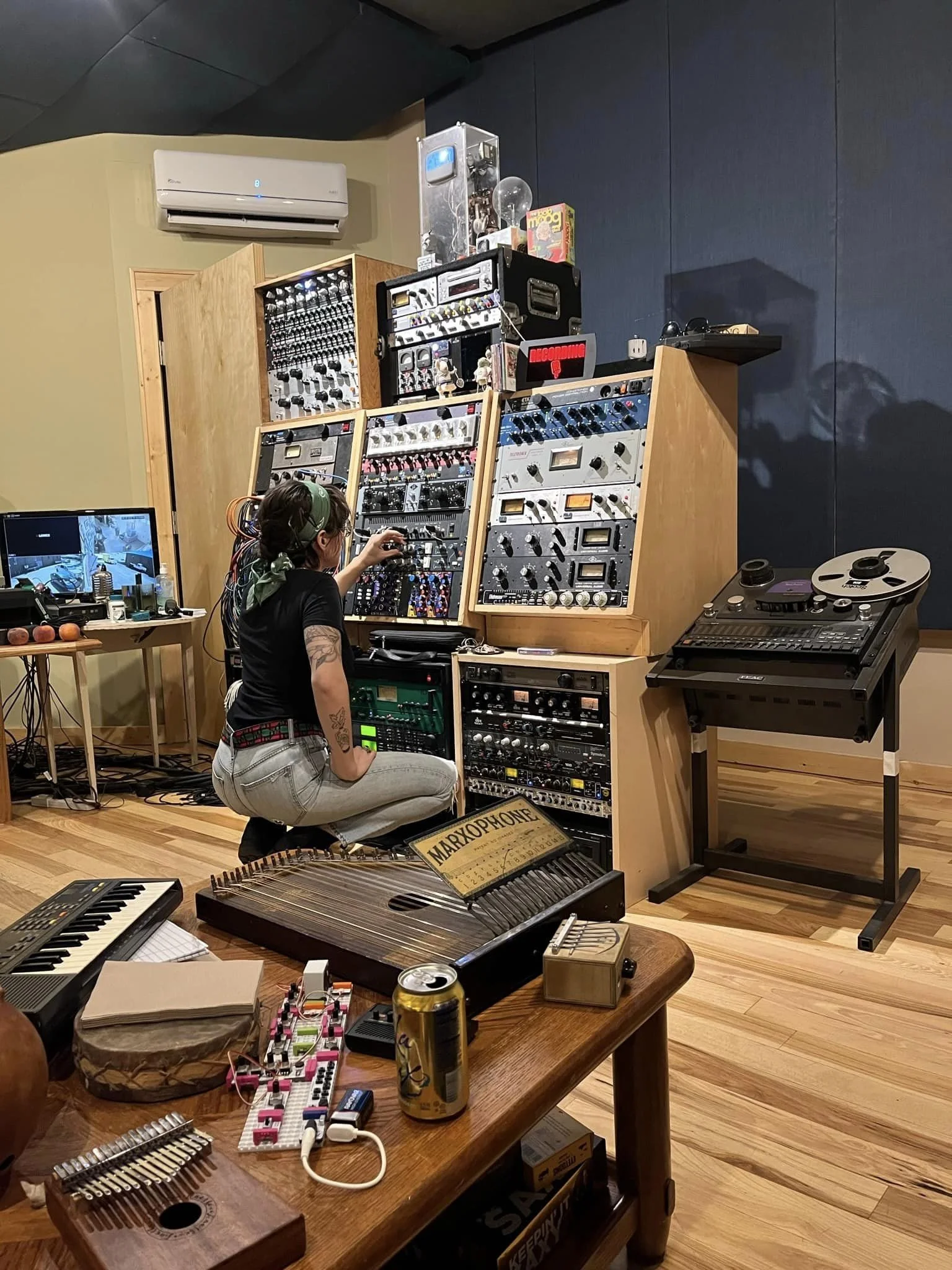 Studio - Loren - CR.jpg
