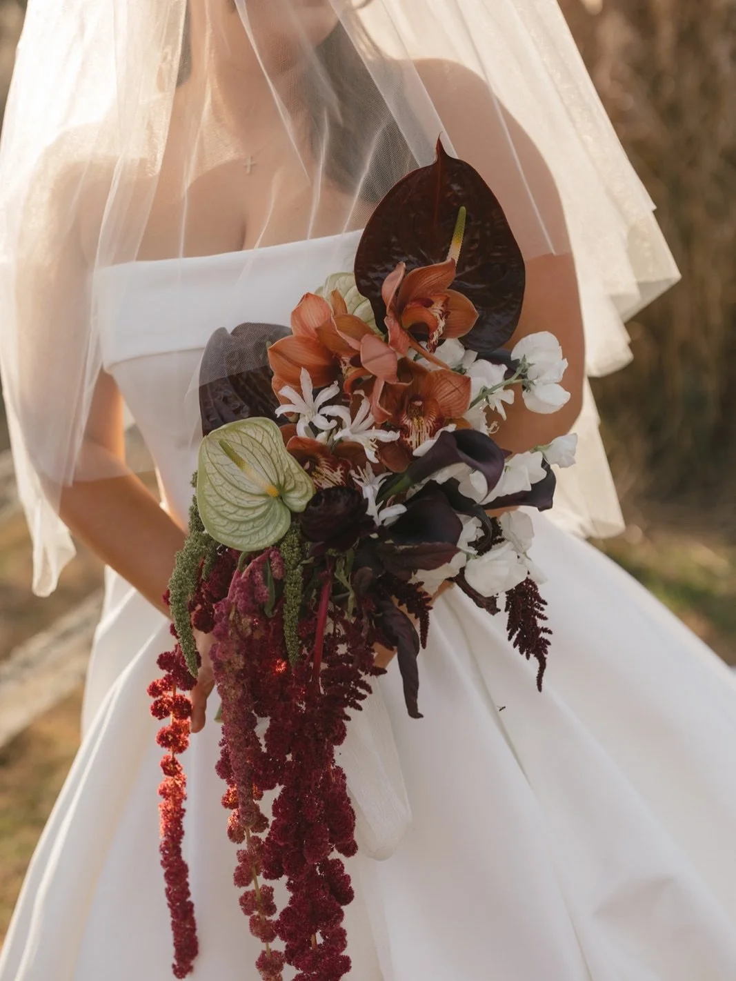 a mixture of texture + fruit cornucopia from november 🍐🍇

Planner: @philocalistdesigns 
Venue: @southall_meadows 
Photographer: @swakphotography 
Videographer: @kaylenelizaphotos 
Rentals: @southerneventsonline 
Catering: @chefs_market 
Paper Goods