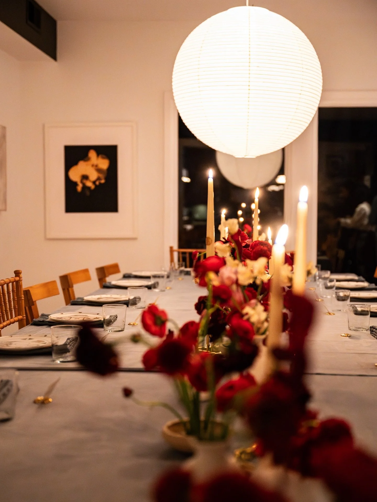 from last february with @foundrae by @letsmeetevents ⛓️

photo by @samc.photo 

#brandactivation #tablescape #floristofinstagram #eventflorist #flowersofinstagram