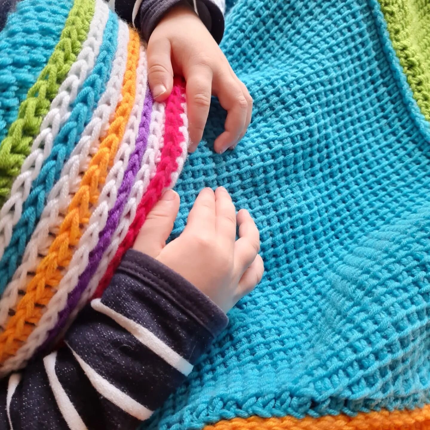 Chubby toddler hands 🥰😍 and warm snuggly blankets I poured love into make my heart happy...
👉 to melt your heart with this little man... just nothing better on a cold, wet day, am I right?!?

#katemadeit #katemadecrochet #mumlife #mumlifeaustralia