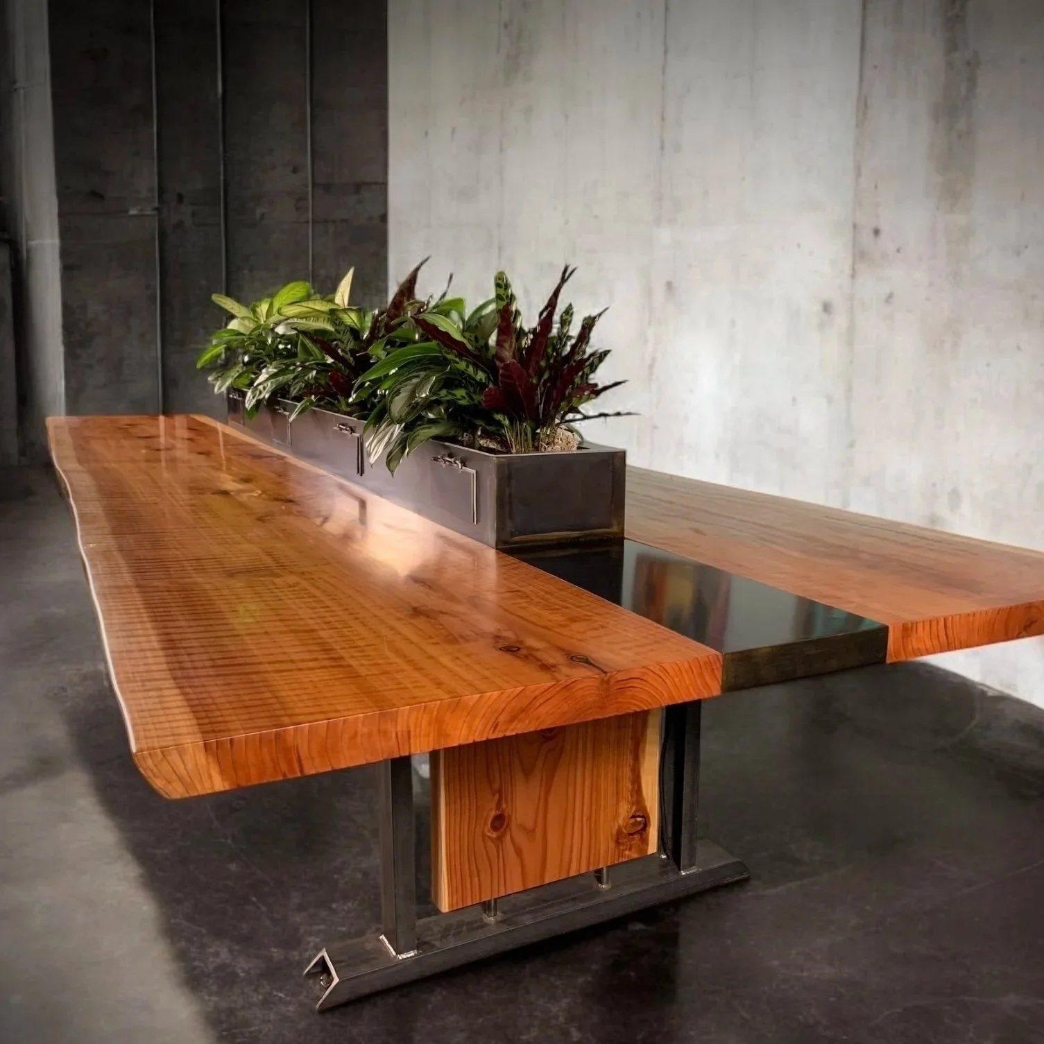 REDWOOD CO-WORKING TABLE2.jpg