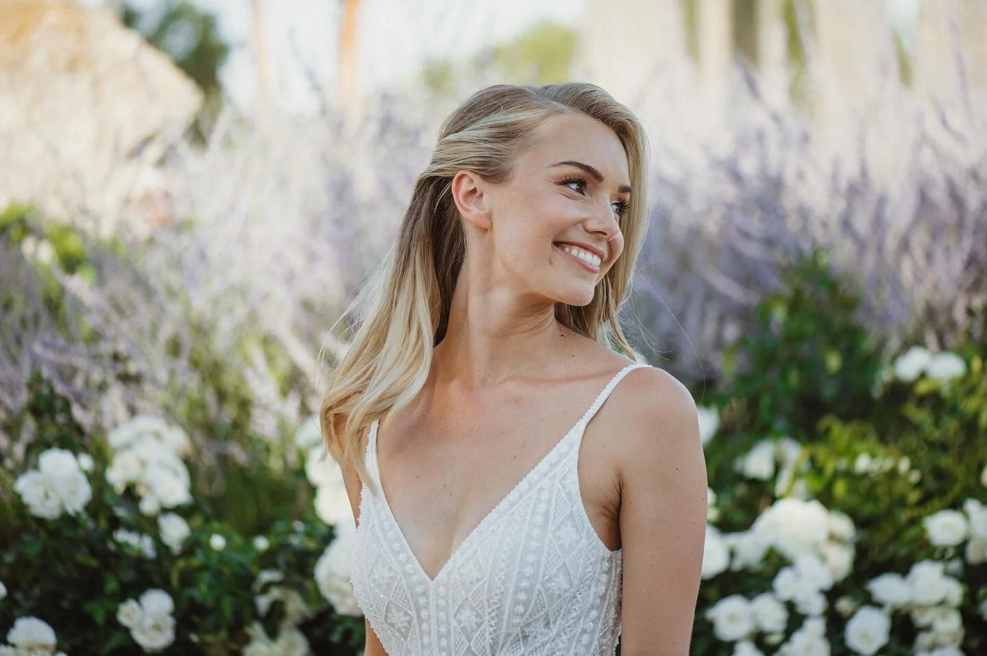 Dreaming of warmer weather so here is a little throwback to my beautiful cousin&rsquo;s summer wedding in Spain.
Hair + Makeup by Me