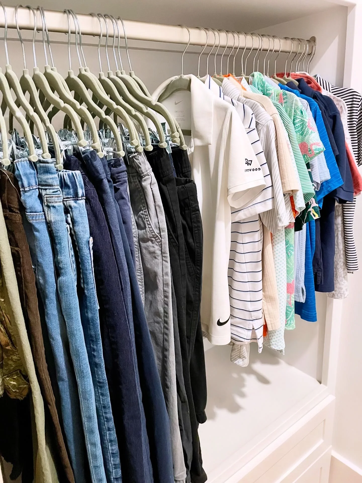 Teaching your kids how to be organized is such an important life skill! Setting up structured systems for them to follow, and showing them how to create organization systems, will serve them well for the rest of their lives. 
.
.
.
.
#settledinsoundl