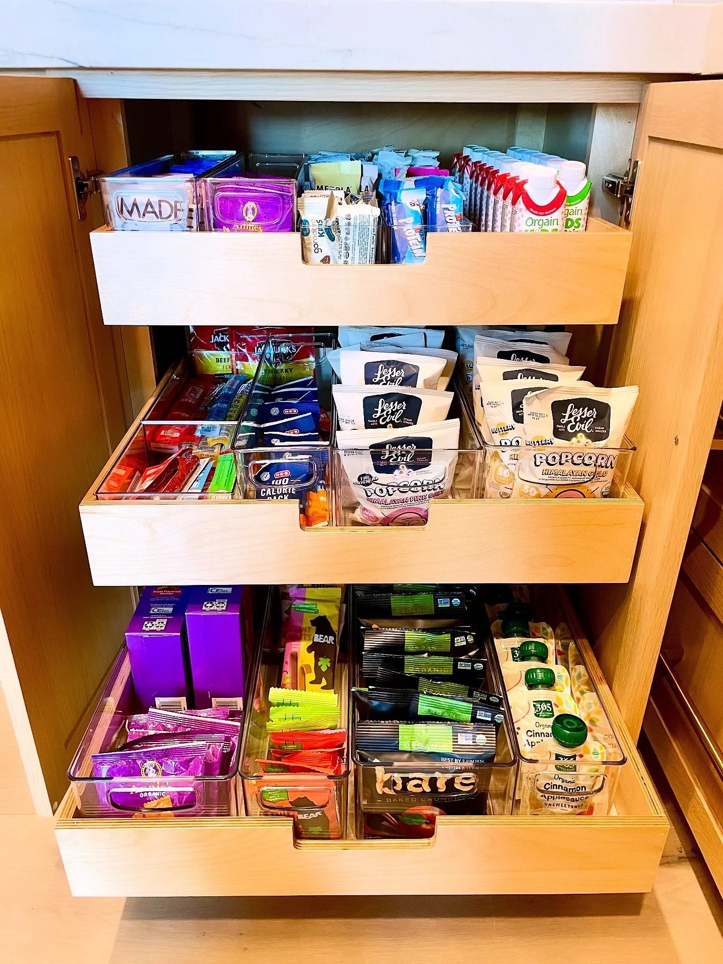 Snack zone goals achieved for this family ✅ 
.
.
.
.
#settledinsoundly #professionalorganizers #austinhome #pantrygoals #pantryorganization #dreampantry #driftwoodtx #drippingspringstx #westlakehills