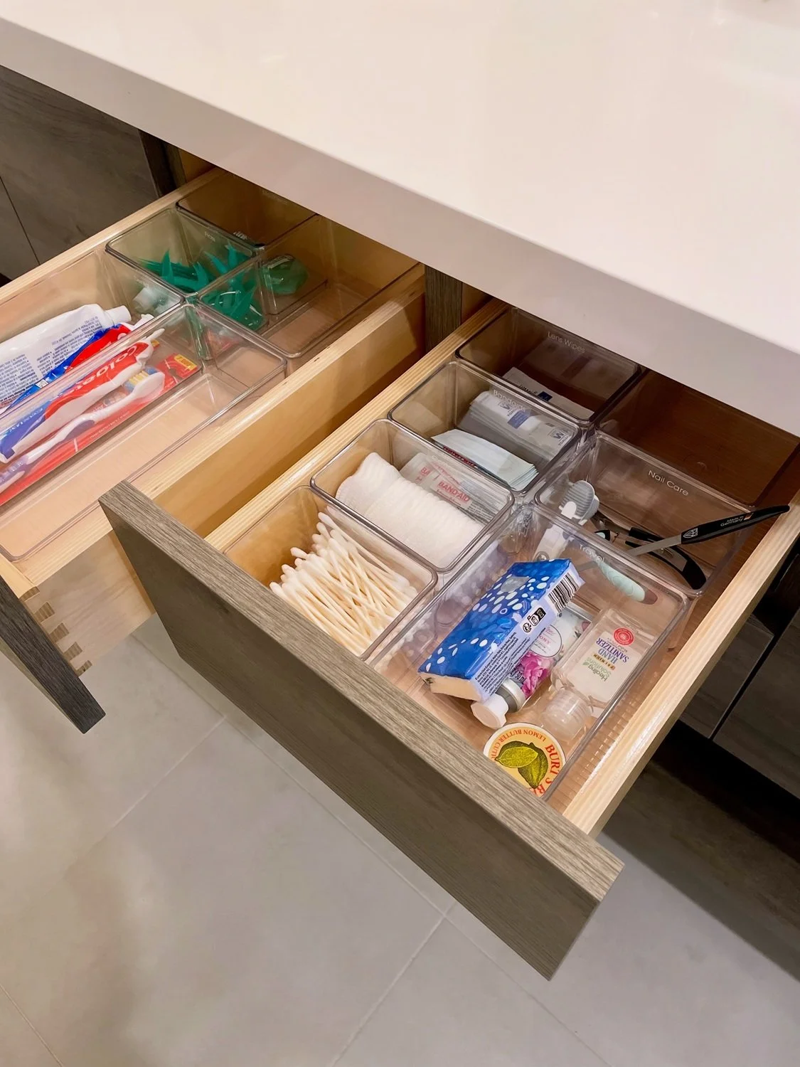 Bathroom Drawer Organized for Guests.jpg