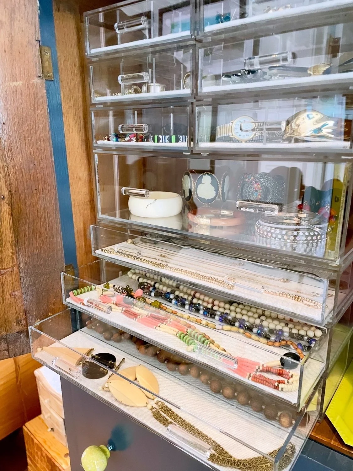 Clear Jewelry Organization Idea.jpg