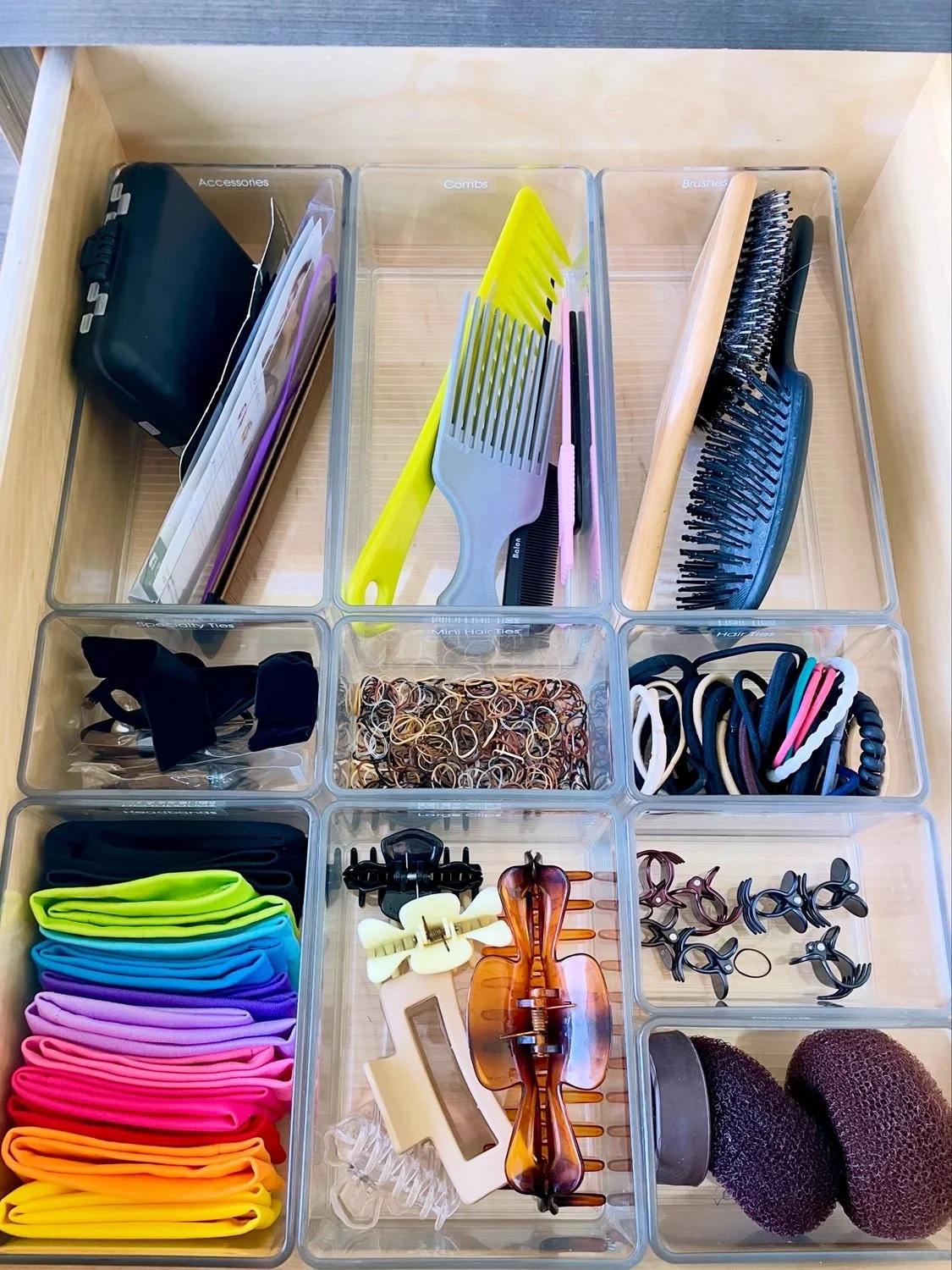 Bathroom Drawer Organization for Hair Accessories.jpg