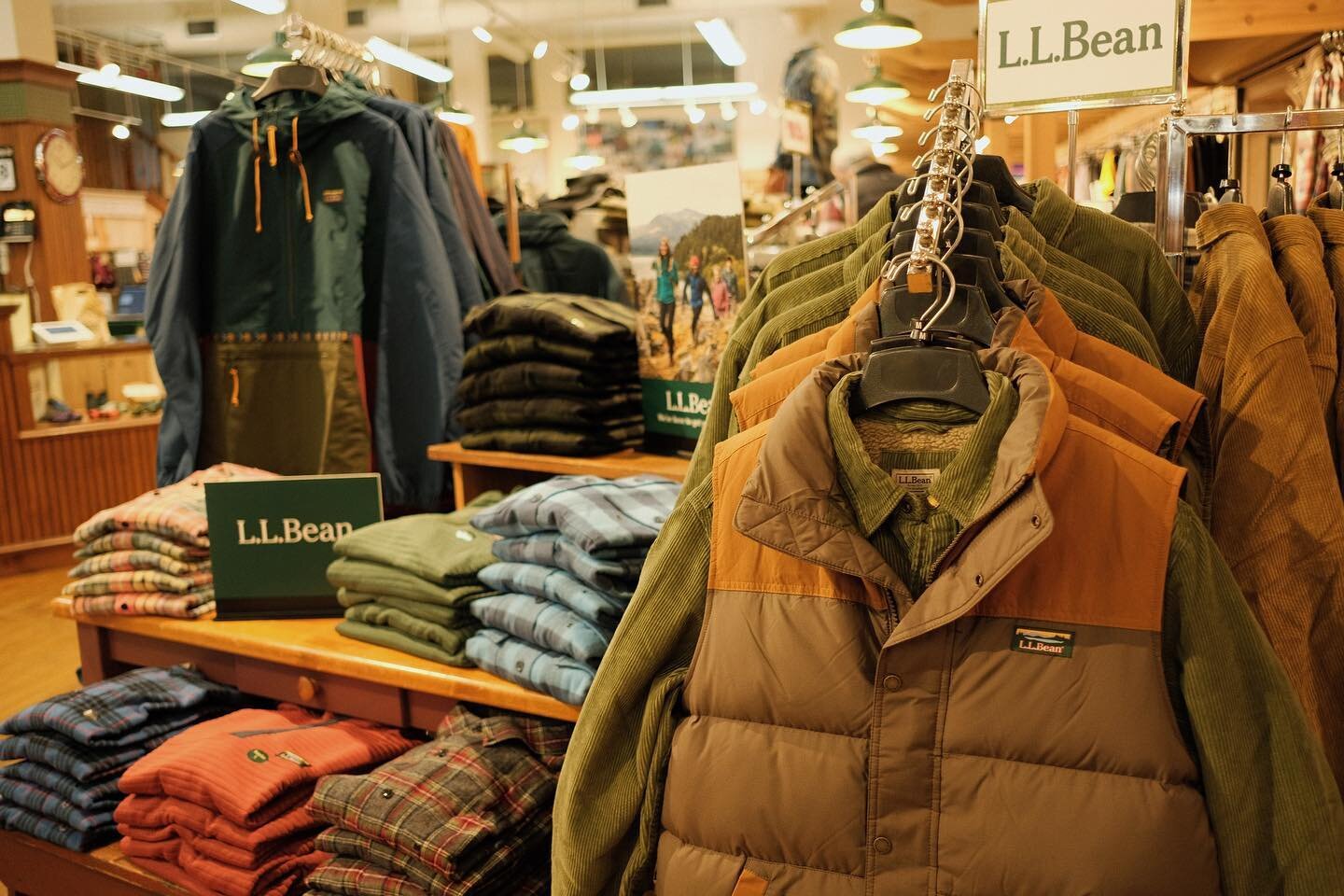 We&rsquo;re still putting out ✨NEW✨ stock for the fall/winter 2023 season! 
Apparel from @llbean @toadandcoclothing @kavu @vuoriclothing @stio @patagonia AND more brands you love!
Come see what&rsquo;s new in store 
Tuesday-Saturday from 10-5:30! 

#