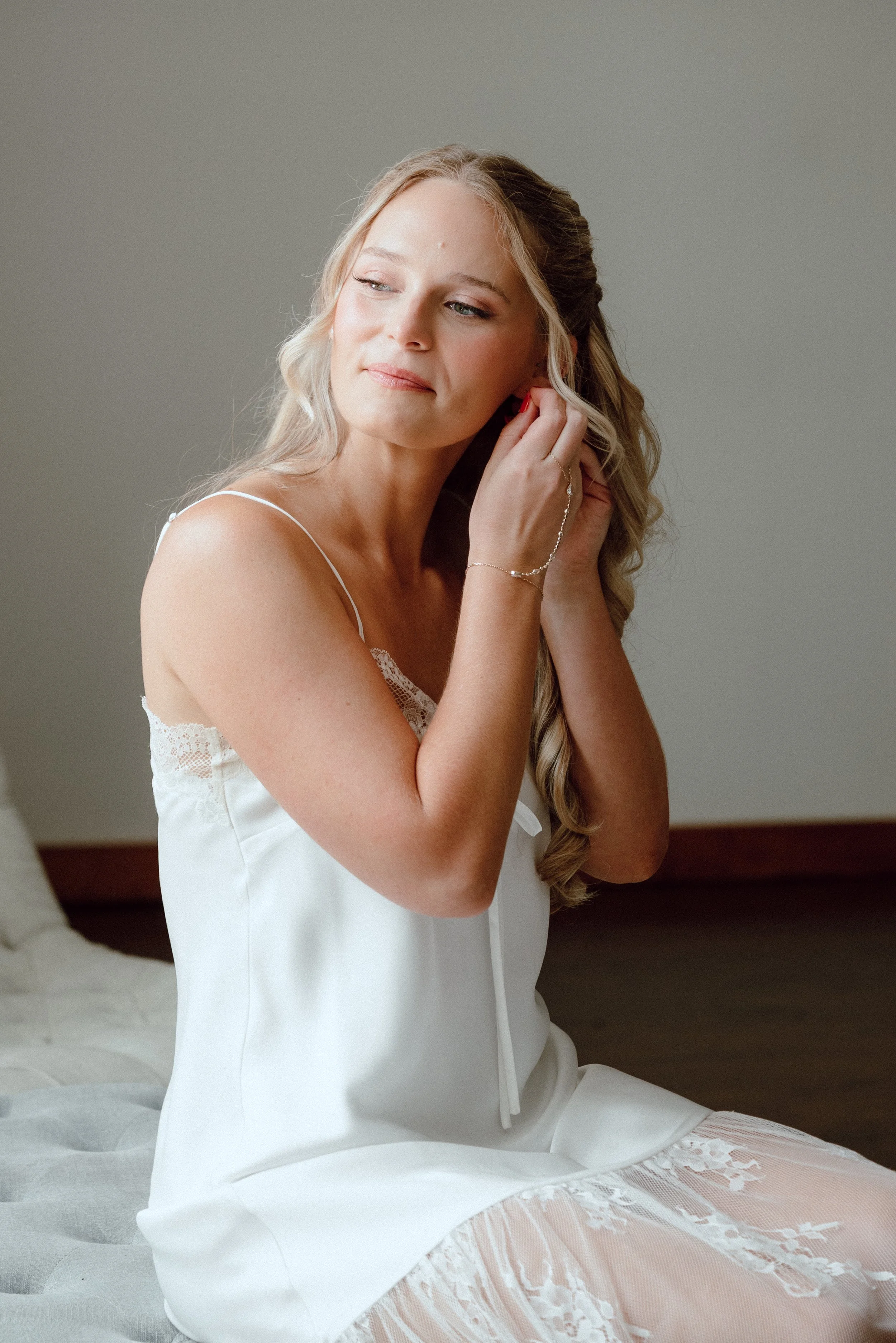 Bride_getting_ready_wedding_portrait.jpg