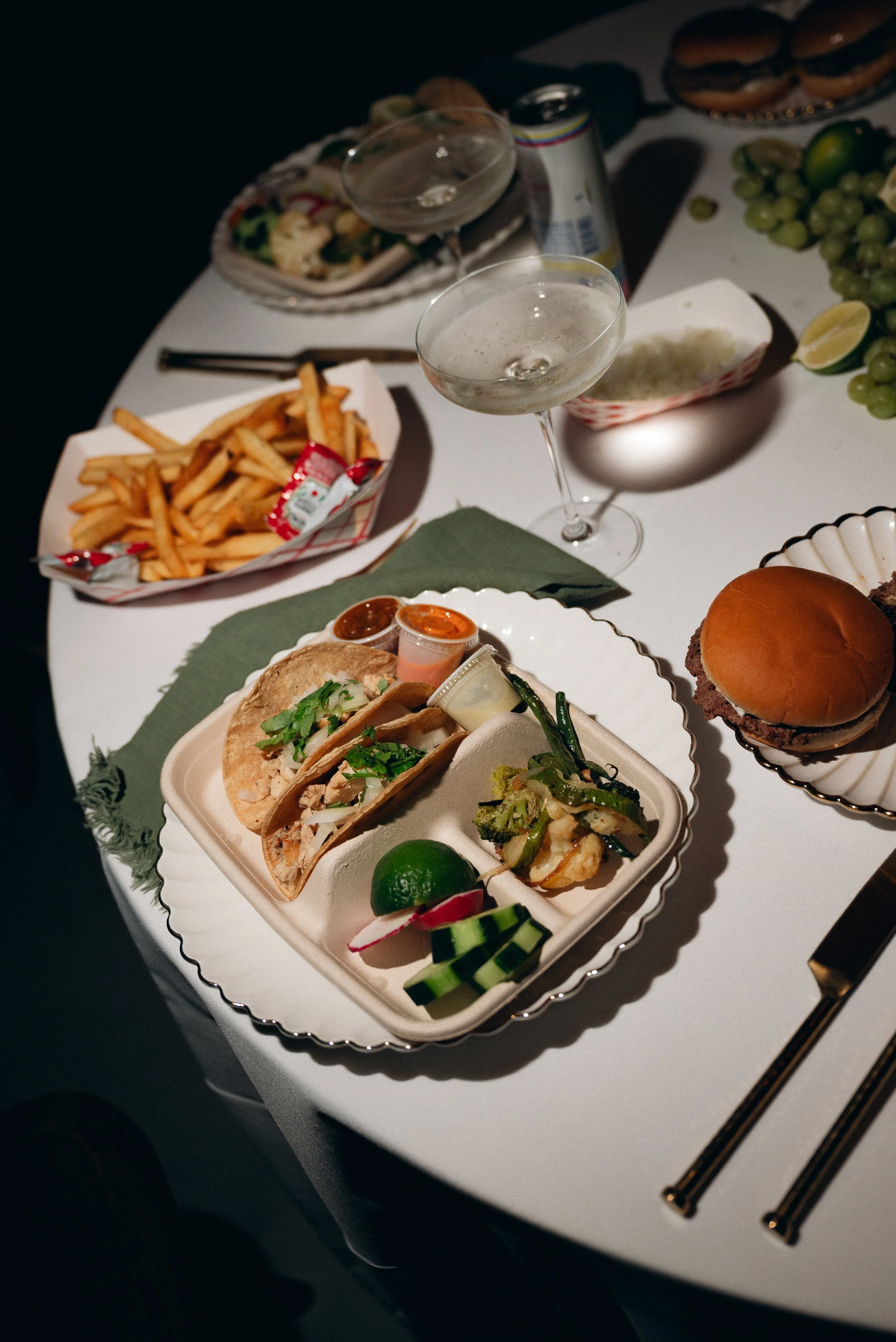 Wedding_Dinner_tacos_and_Burgers.jpg