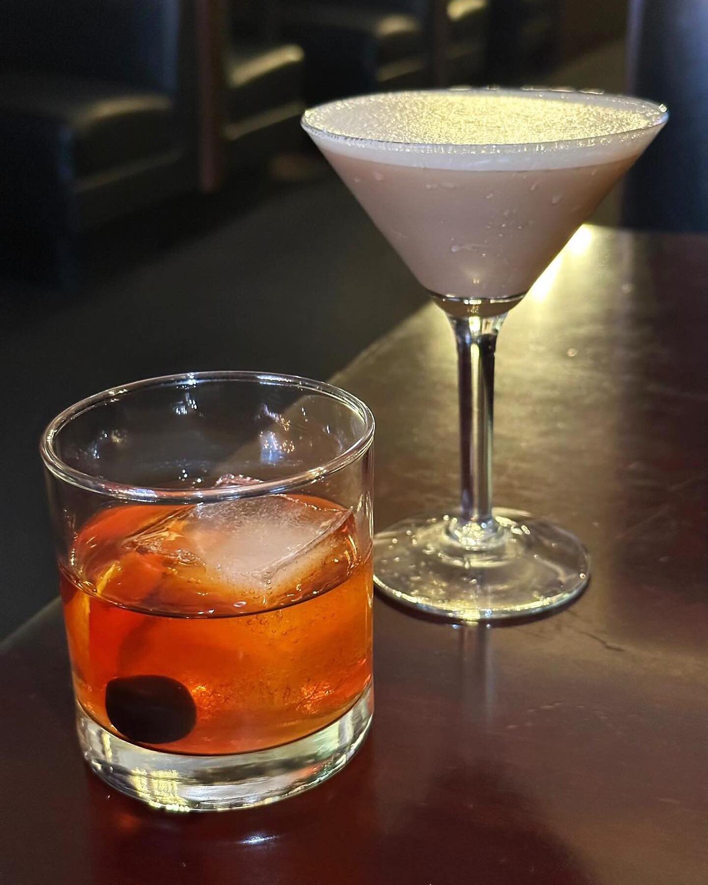 There&rsquo;s no better hour than HAPPY HOUR&hellip; and ours is everyday 🤩🤩🤩 Come in today to get your fix! From 4-7PM DAILY! 🥳🥳🥳 #engineco28 #enginecono28 #dtla #dtlafoodie #dtlarestaurant #happyhour #happyhourdrinks #dtlahappyhour