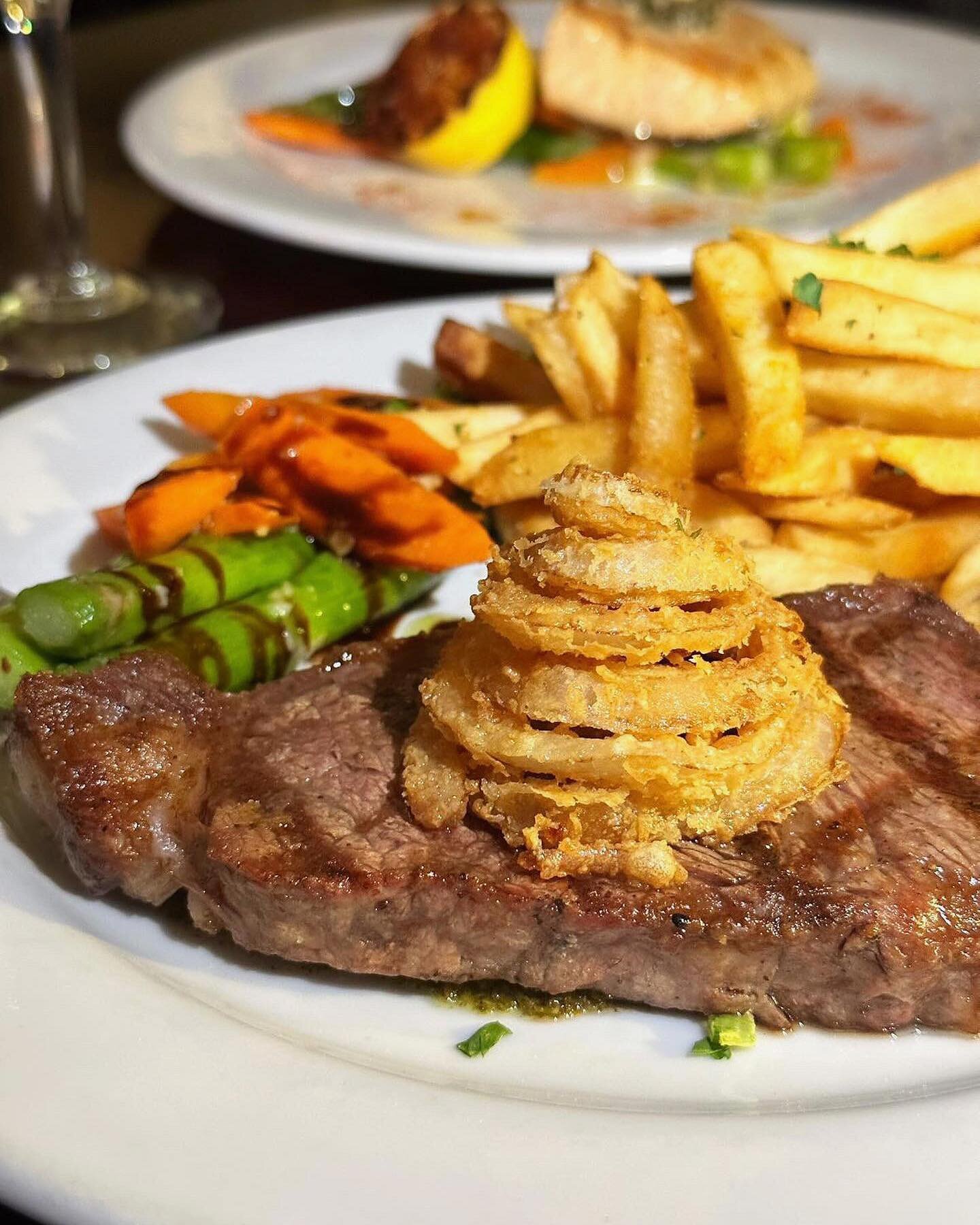 Feeling the Monday Blues?? Come on down to Engine Co No 28 for our delicious USDA Prime NY Steak! Tasty and fulfilling&hellip; just what you need to kick off the work week 🥳🤩 #enginecono28 #engineco28 #dtla #dtlarestaurant #dtlafoodie #newyorksteak