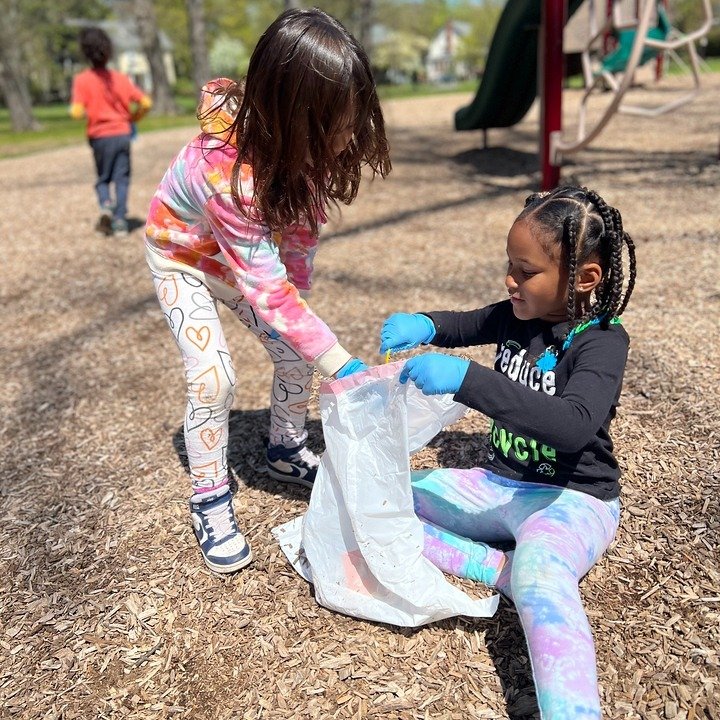 Weekday School students celebrated Earth Day by picking up trash during recess at their favorite park. wkdschool.org
#EarthDay2024 #ProgressiveEducation #independentschool #southorangenj #southorangevillage #maplewoodnj #maplewoodvillagenj #westorang