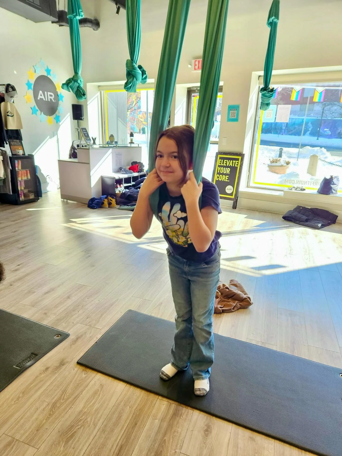 How do you find out about business?  By visiting a business!  This marks the beginning of fourth and fifth grades&rsquo; entrepreneurial program. We went to Air South Orange and talked to owner Maura about franchises, profit margins, and pricing. But