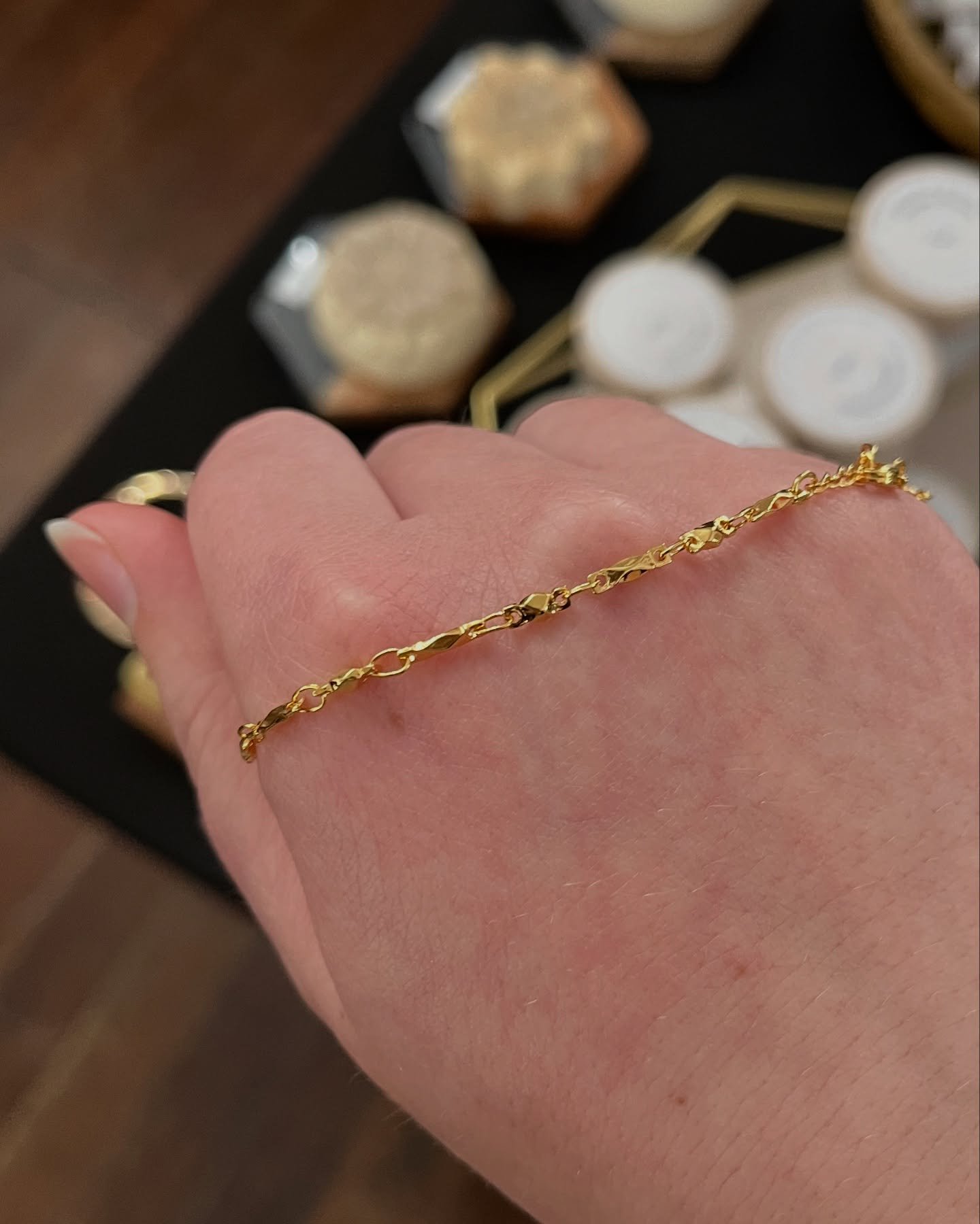 I was actually told I’d never be a foot model… π¦Άπ»or a hand model… βπ» and definitely not a leg model…π¦΅π»π
When I was in high school, I had a procedure on my neck that left a scar—the first time I felt like life h
