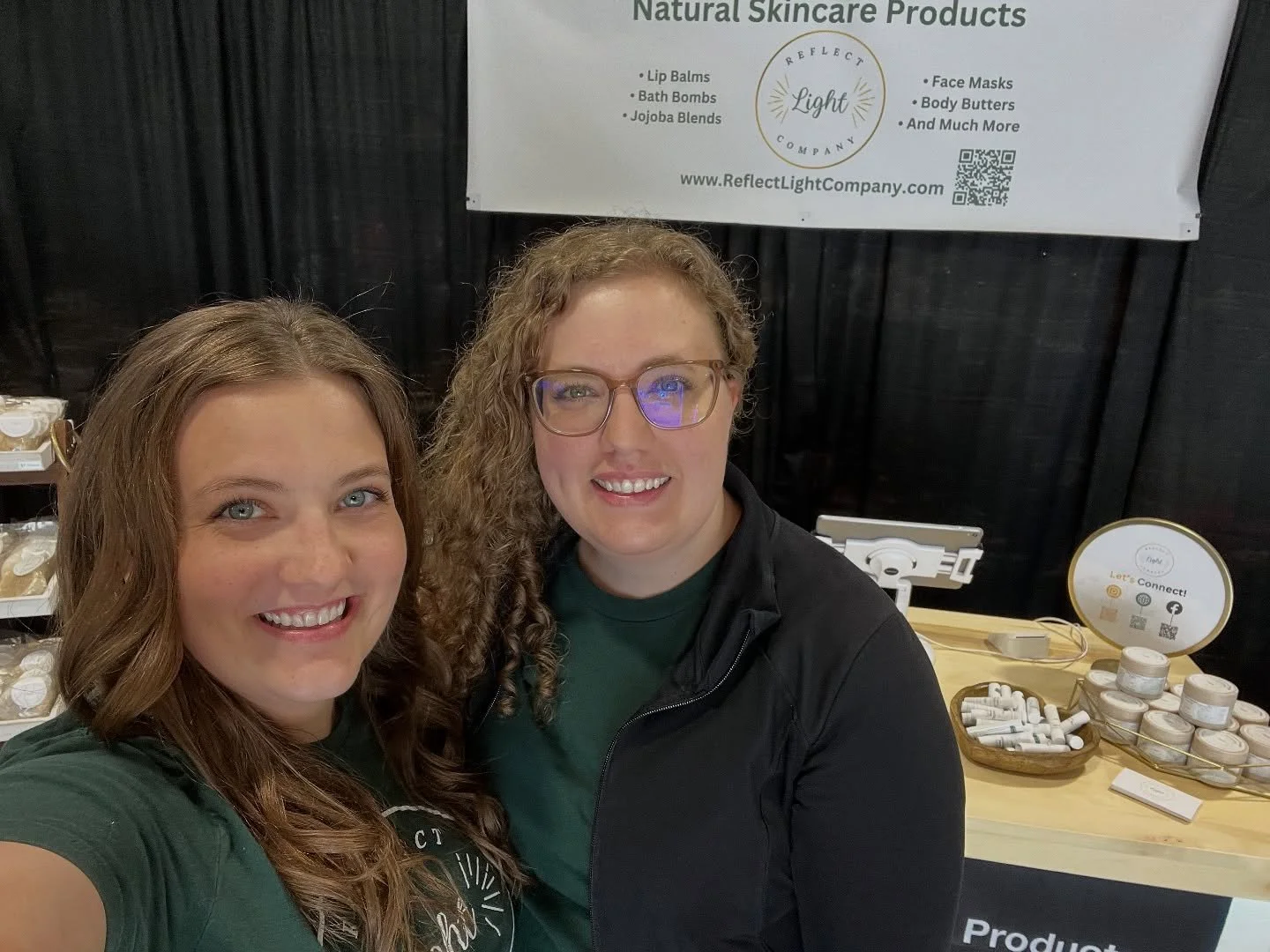 Barn Festival day 2! ππ»
It’s a beautiful day today and we are so excited to see you all! ππ»
Yesterday was so busy and fun, we are restocked and ready for another great day! π«Άπ»
.
.
.
#reflectlightcompany #rlc #naturalskincare #barnfesti