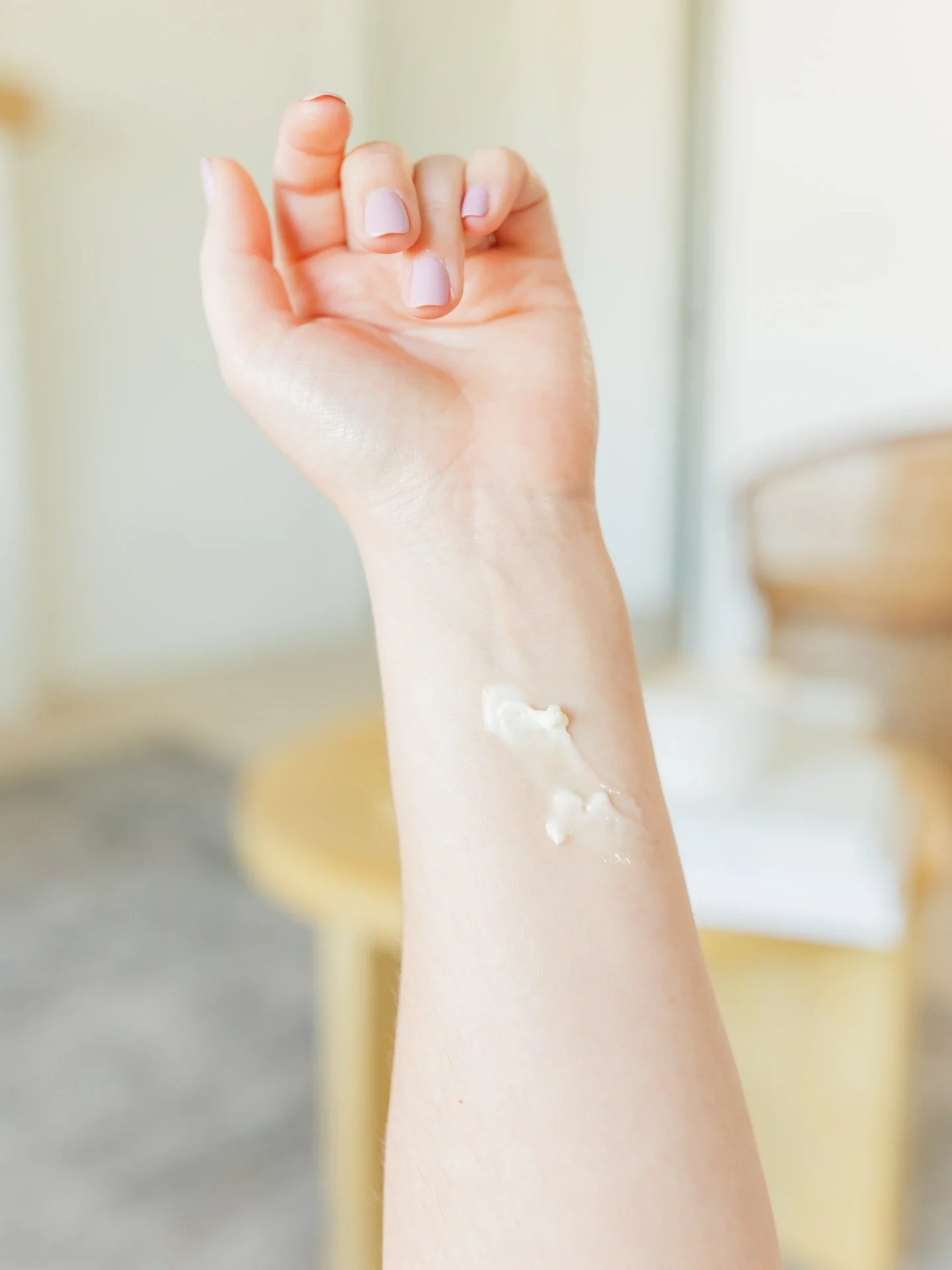 ✨ One of our body butter users shared that her eczema is improving&mdash;and this made our day! 🫶🏻
Have a Reflect Light Company skin story? We&rsquo;d love to hear it&mdash;share it in the comments below! 🤍

.
.
📸 @kassondraphotography 
.
.
#refl