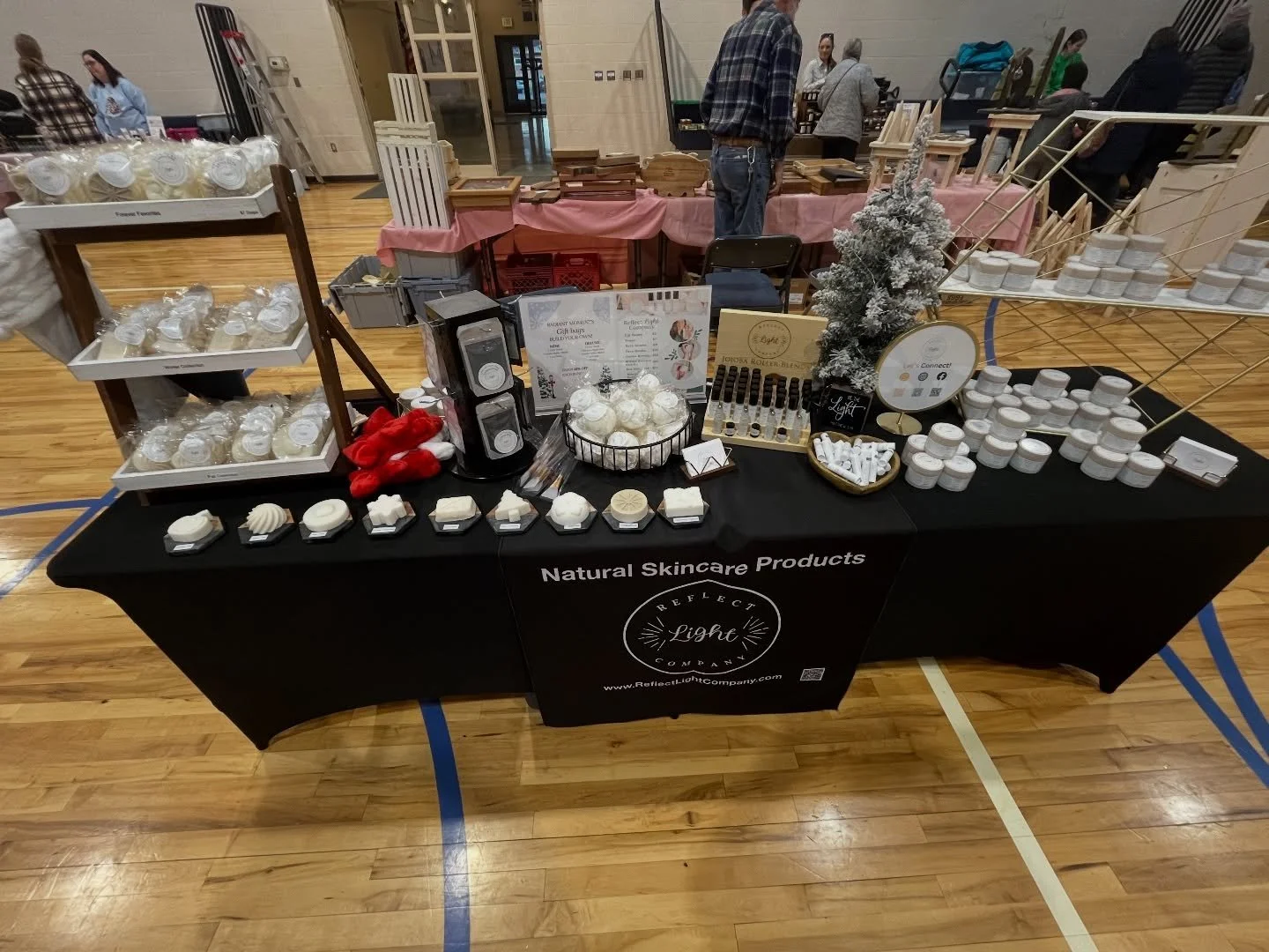 All set up for Light the Night in Red Cloud, NE. ✨
It&rsquo;s a bit windy outside but great in the Community Center! 🎄 Here until 8PM.