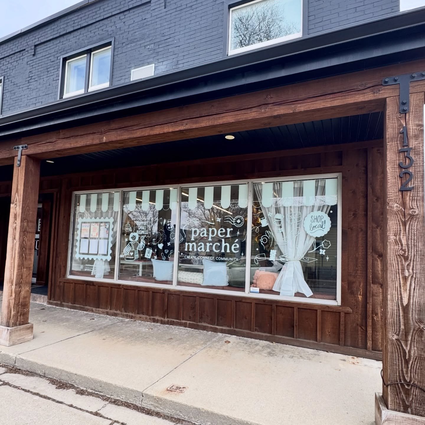 A cute illustrative window sign for a cute, new community shoppe! If you&rsquo;re looking for beautiful stationery &amp; art made by local artists, community events, or just a space to land, @papermarcheca has gotta be next on your list.

Bernice and