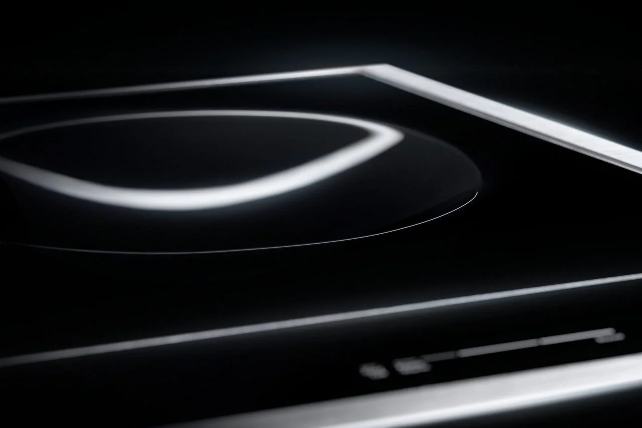 Exclusive concave glass for round-bottom woks