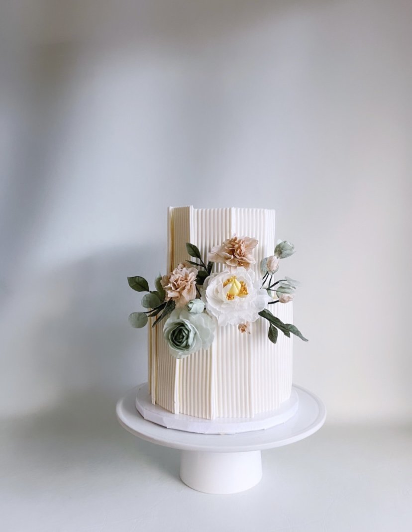 Fondant panel design with hand-made wafer paper flowers