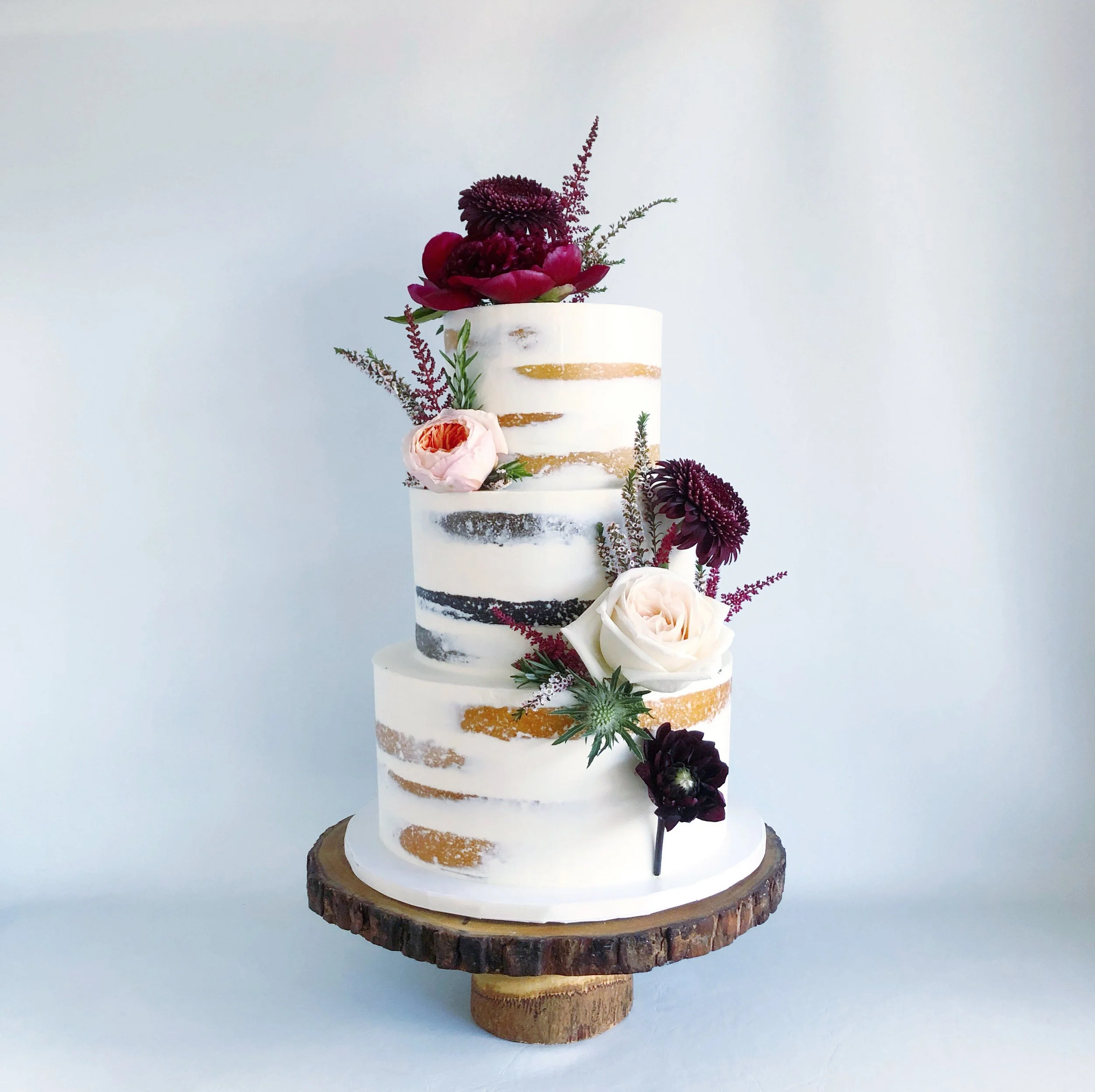 Semi-naked design with fresh flowers