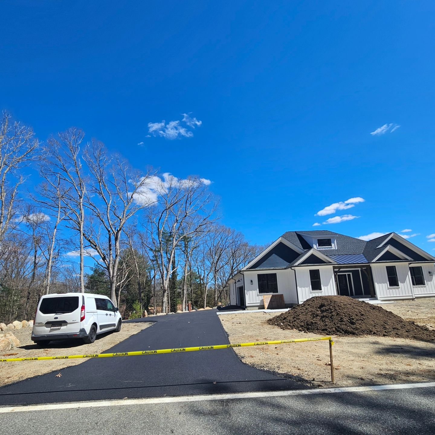 Top coat done today on this new construction Build 🚧 
.
.
.
.
.
.
#tcopaving #pavingri #rhodeisland