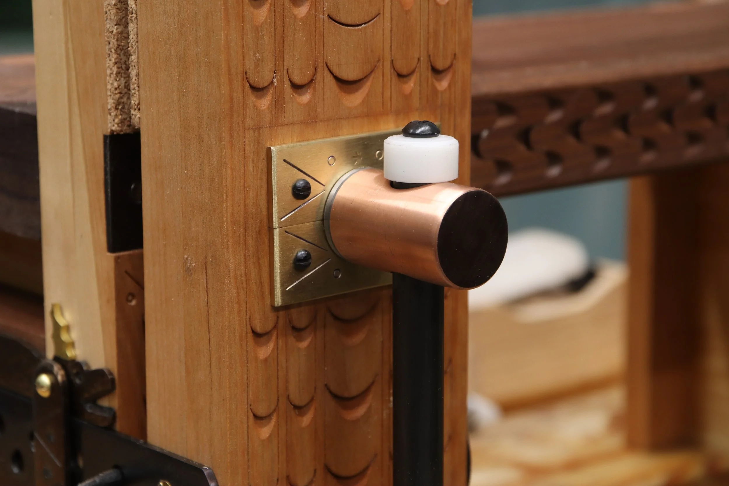 Handle of a wooden hi-vise
