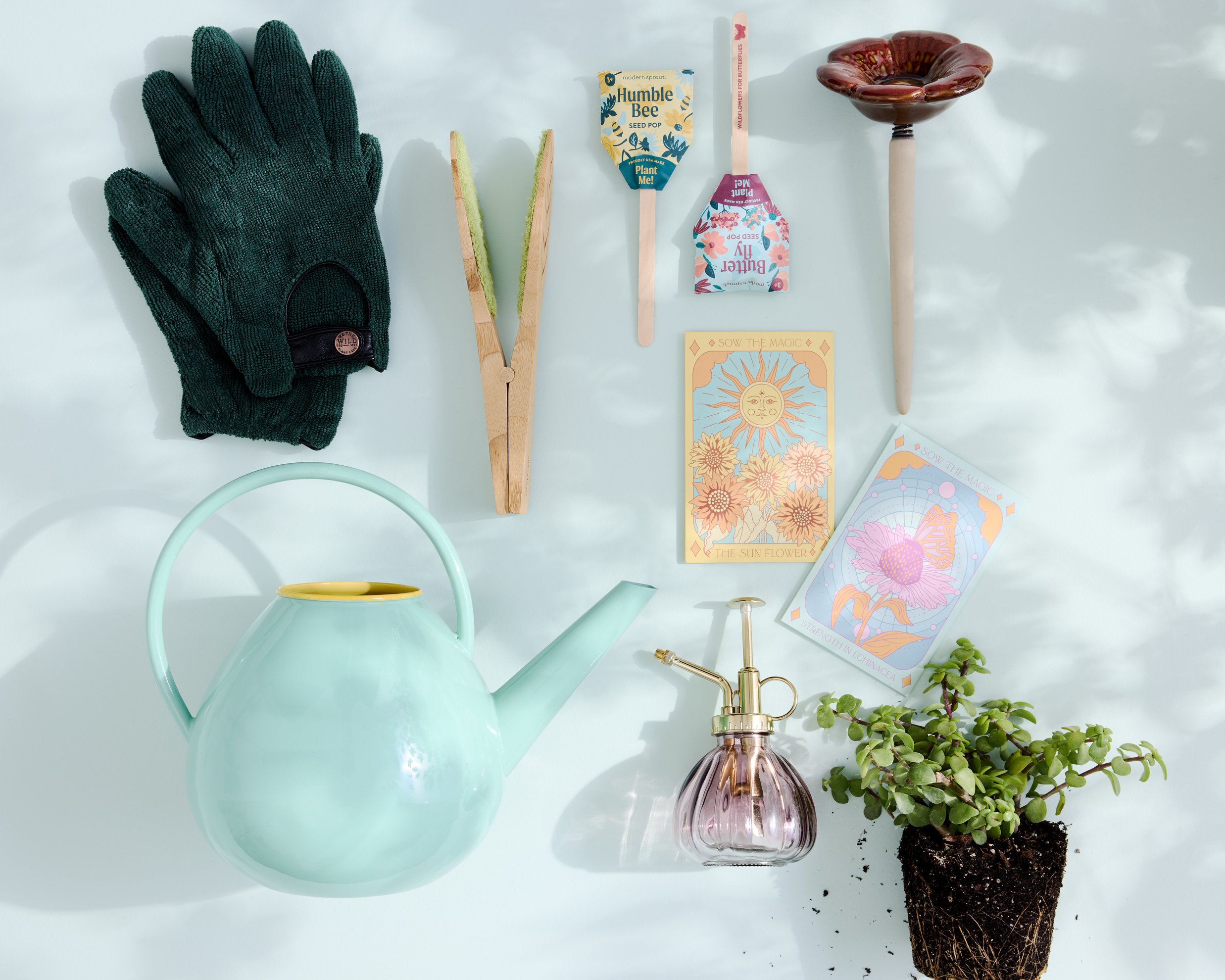 Ecomm_PDP_jpgs-Gardening_Essentials_wk51_1x1_GIF_001_HERO.jpg