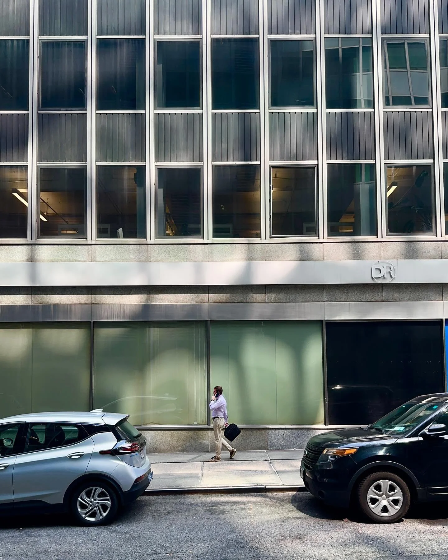 #streetphotography #newyorkcity #okhappy

NYCStreetPhotography
#NewYorkCityPhotography
#NYCStreets
#StreetsofNYC
#NYCStreetLife