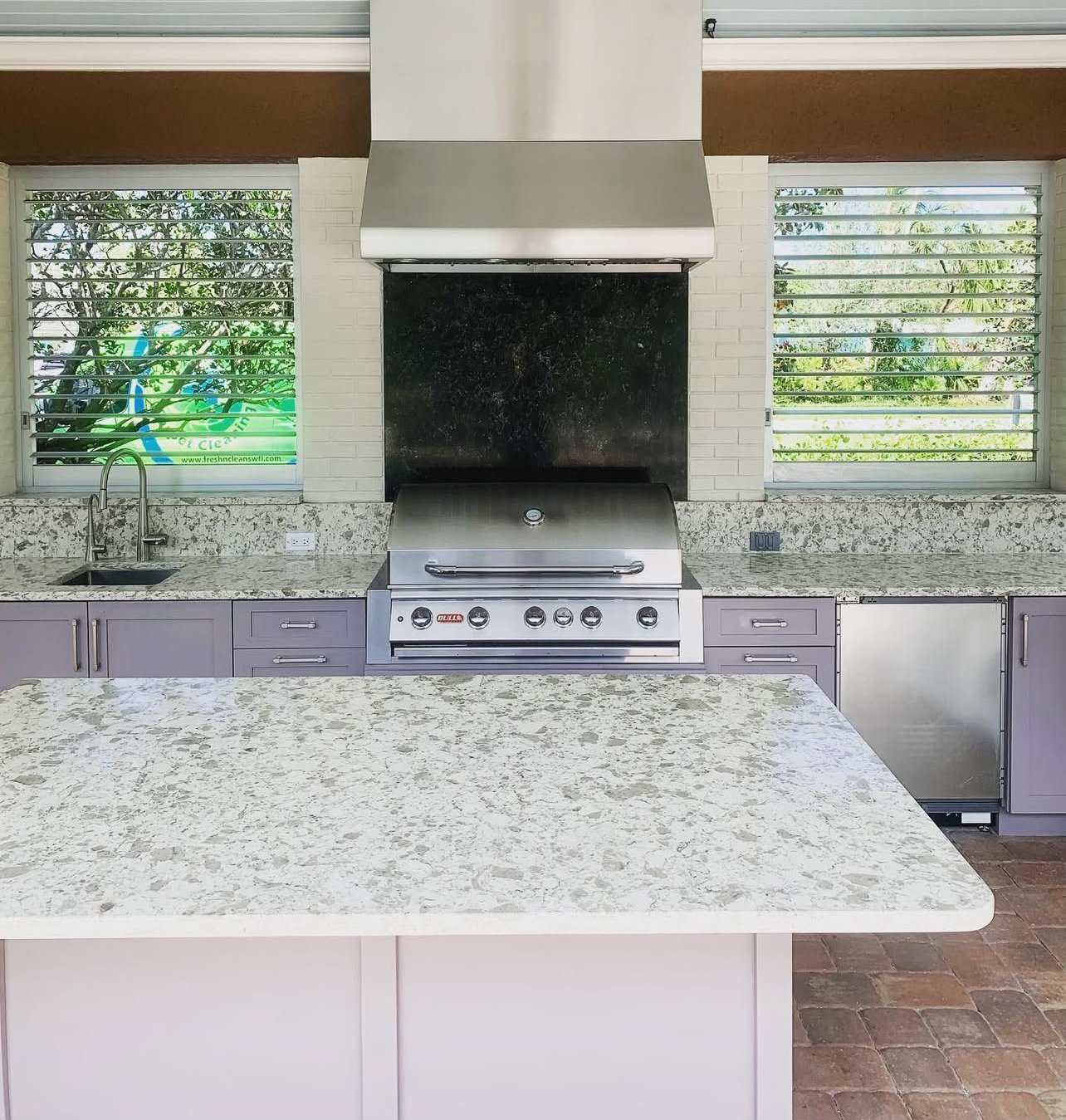 Outdoor kitchen