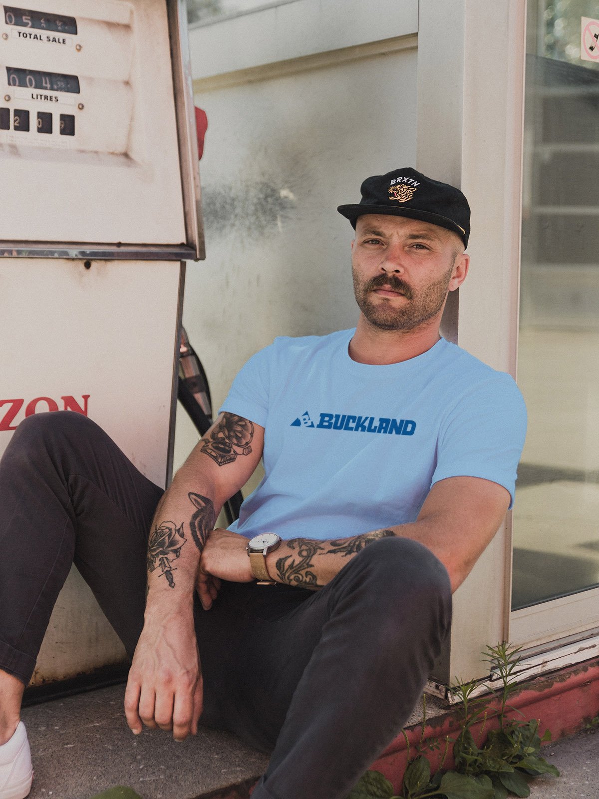 Buckland_Flat_All Blue_03.jpeg