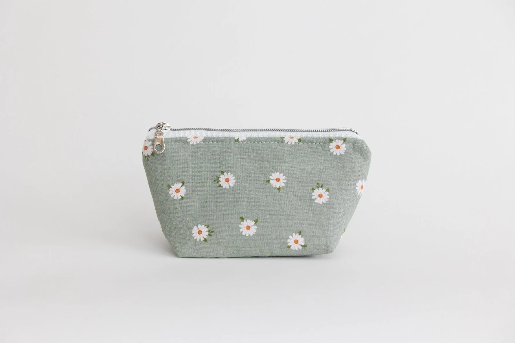 Daisy Zipper Pouch