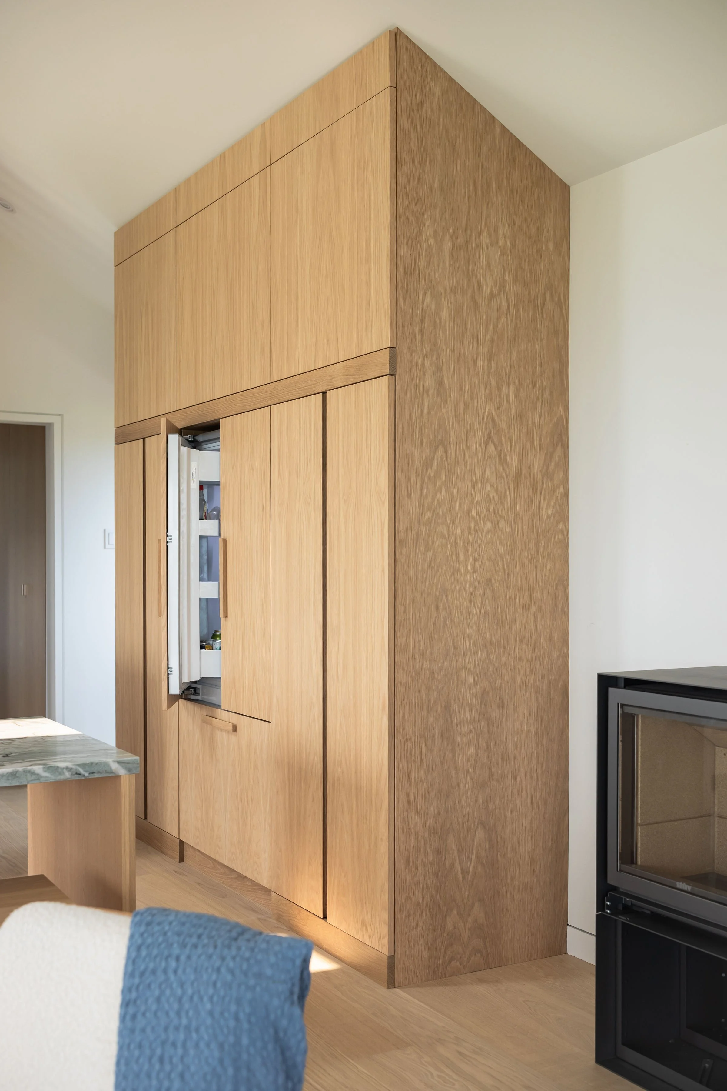  Kitchen, Built Ins 
