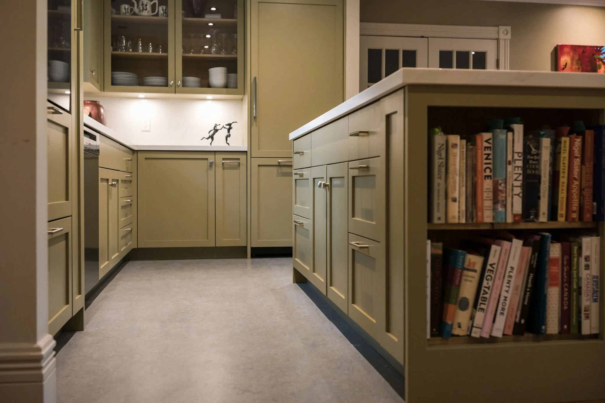  Kitchen, Storage, Built Ins 