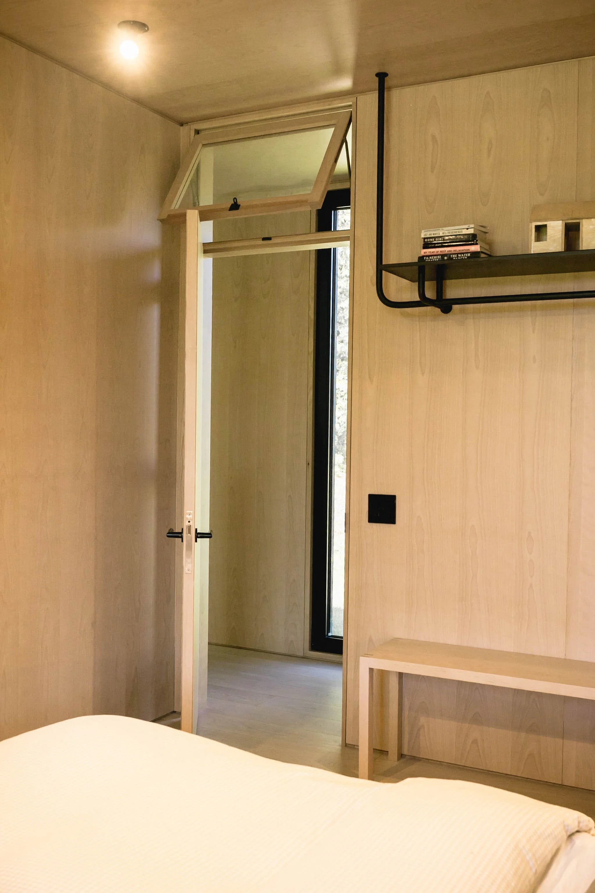 Bedroom, Furniture